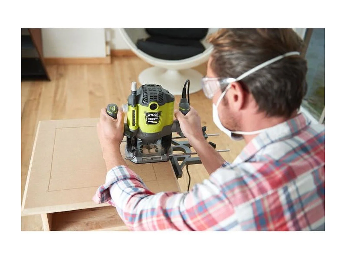 RYOBI RRT1600-K 1600W Tauchsäge mit Drehzahlregelung, SoftStart, 5 Fräser und Koffer