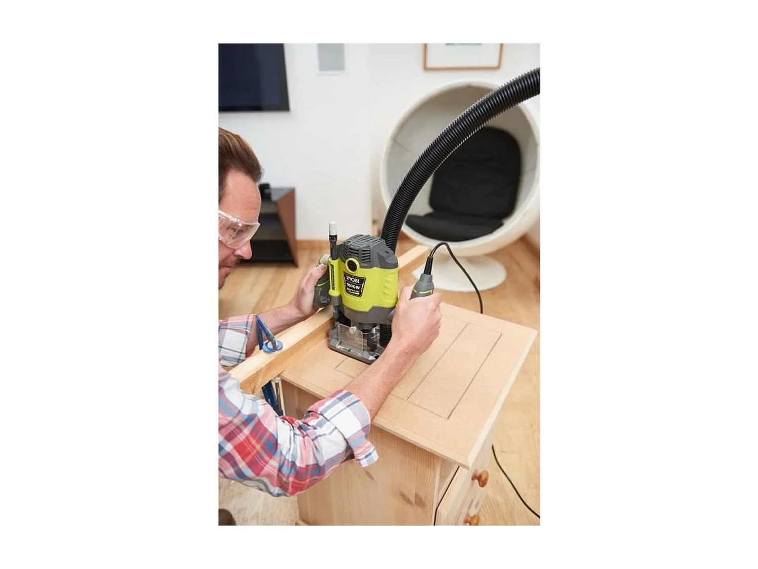 RYOBI RRT1600-K 1600W Tauchsäge mit Drehzahlregelung, SoftStart, 5 Fräser und Koffer