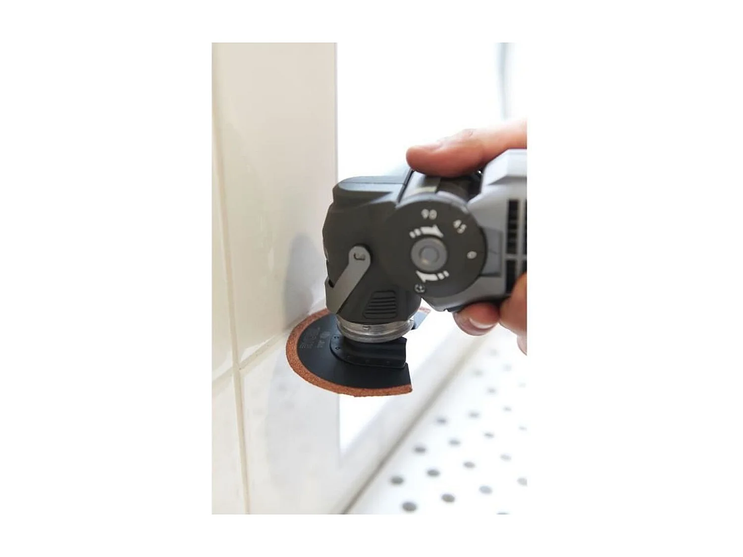 Kabelgebundenes Multifunktionswerkzeug RYOBI 300W RMT300-SA mit 5-fach schwenkbarem Kopf + 2 Klingen + komplettes Zubehör