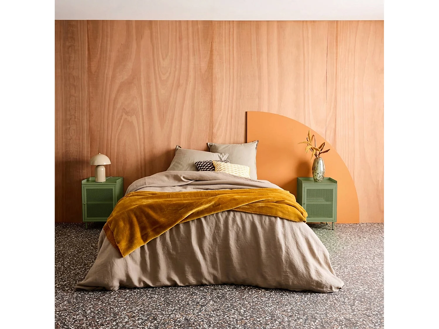 Lot de 2 tables de chevet industrielles métal vert 1 porte grillagée. 40 x 37 x 58.5 cm - Ohio