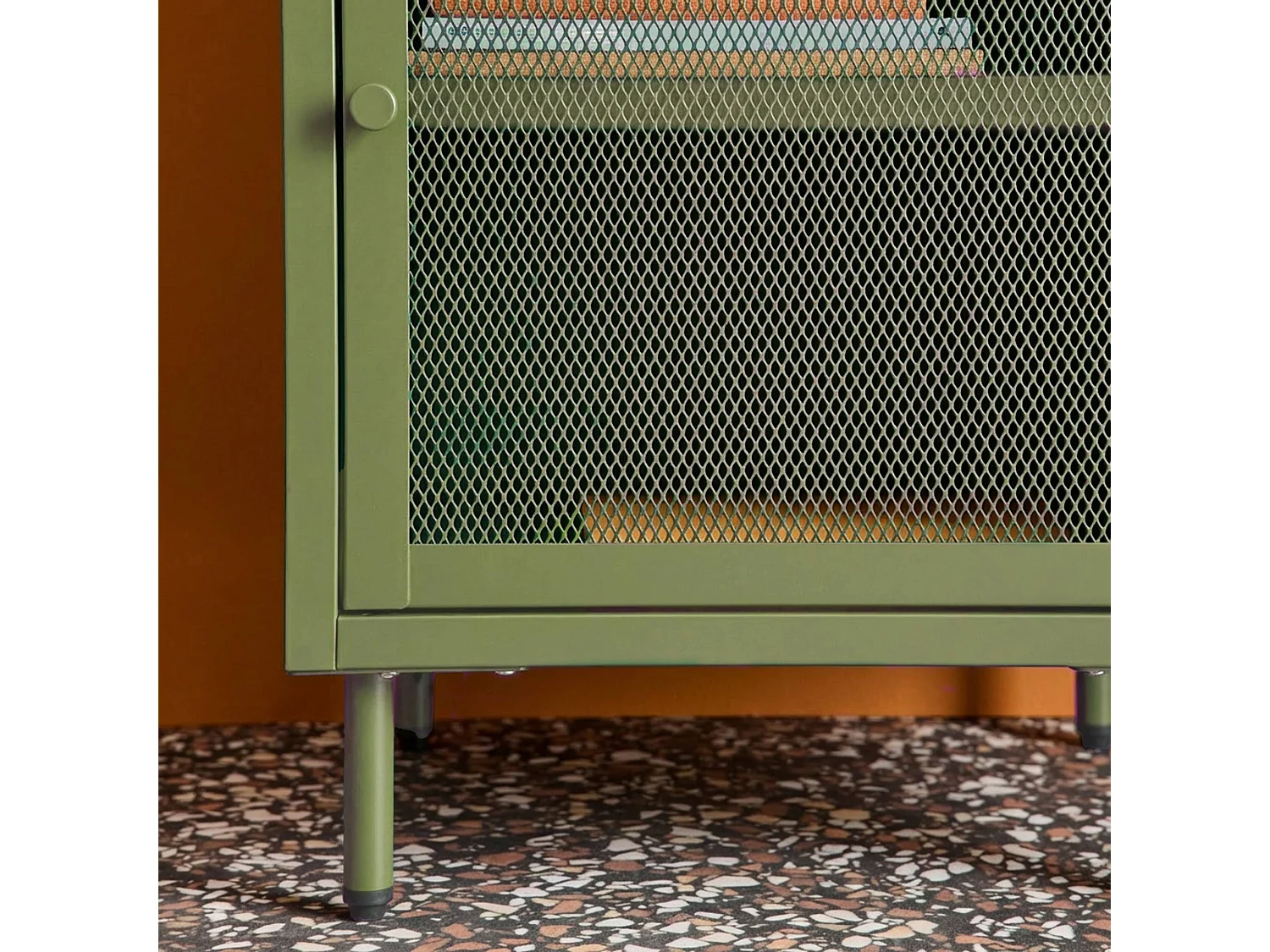 Lot de 2 tables de chevet industrielles métal vert 1 porte grillagée. 40 x 37 x 58.5 cm - Ohio