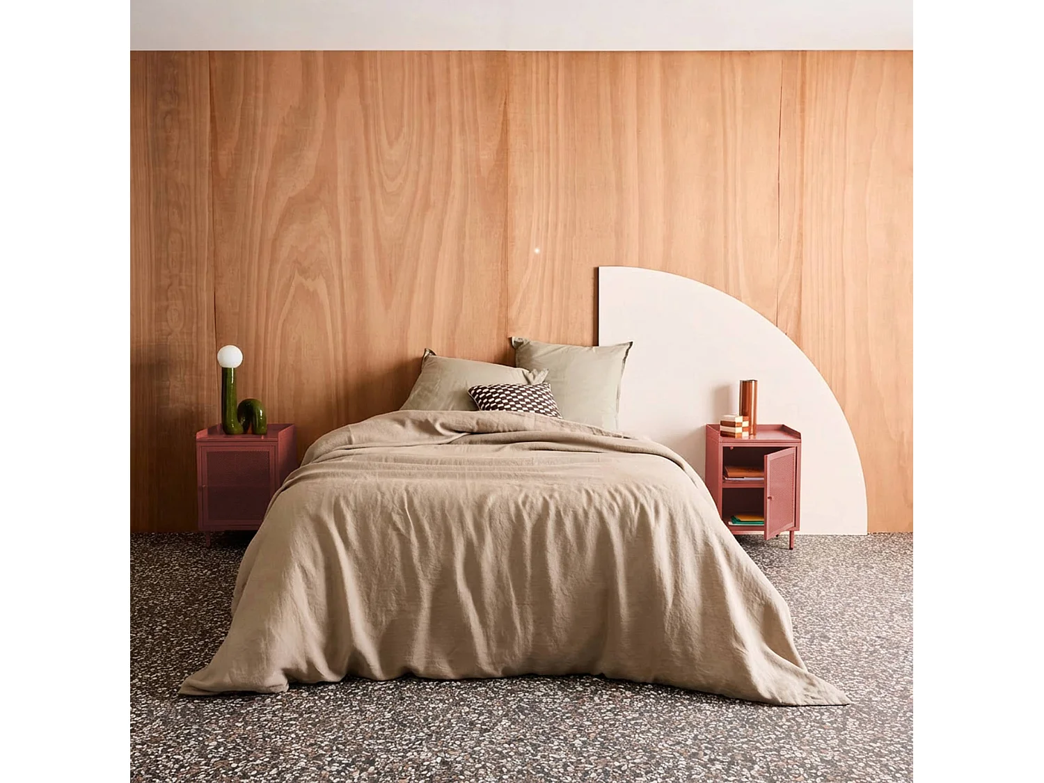 Lot de 2 tables de chevet industrielles métal terracotta 1 porte grillagée. 40 x 37 x 58.5 cm - Ohio