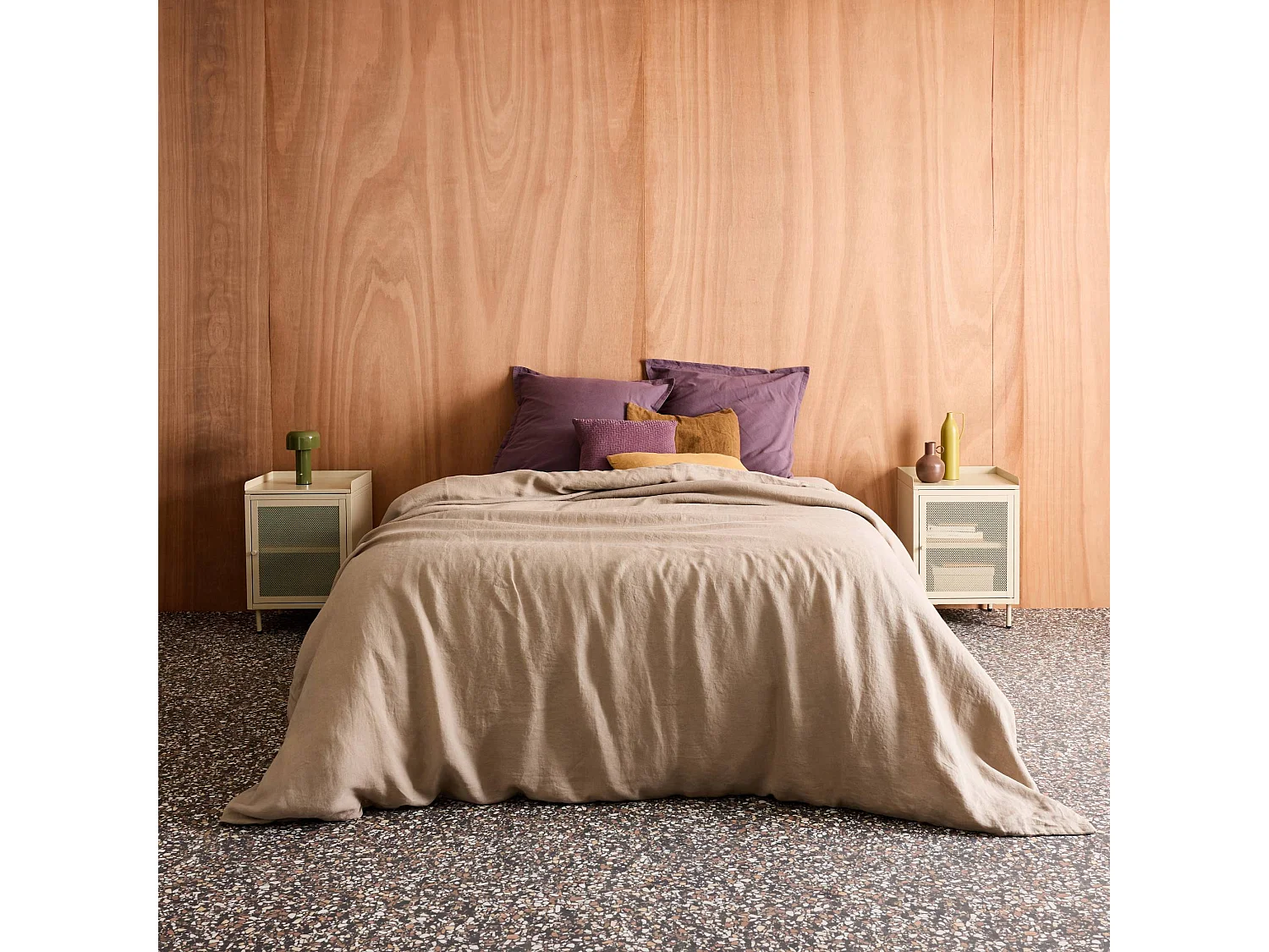 Lot de 2 tables de chevet industrielles métal crème 1 porte grillagée. 40 x 37 x 58.5 cm - Ohio