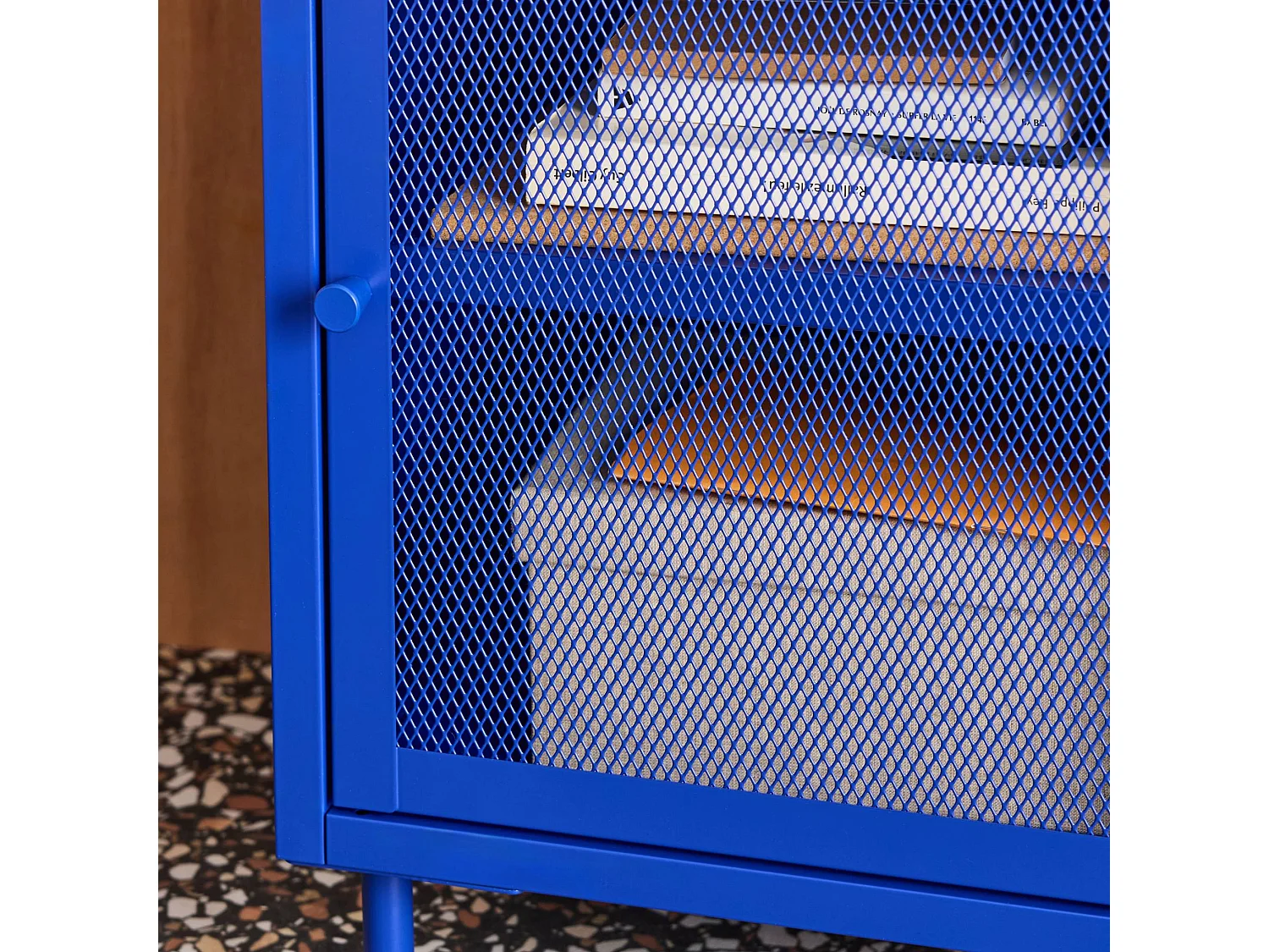 Lot de 2 tables de chevet industrielles métal bleu 1 porte grillagée. 40 x 37 x 58.5 cm - Ohio