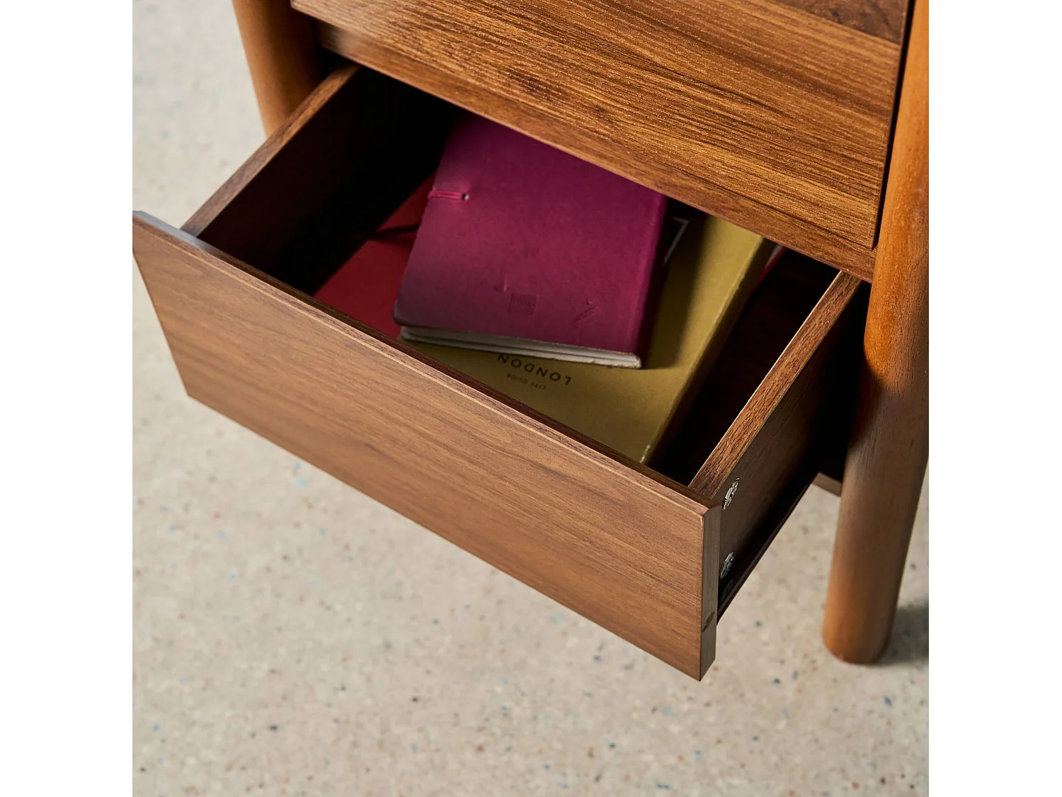 Lot de 2 tables de chevet décor bois 2 tiroirs noyer - 42 x 42 x 55 cm - Harmony