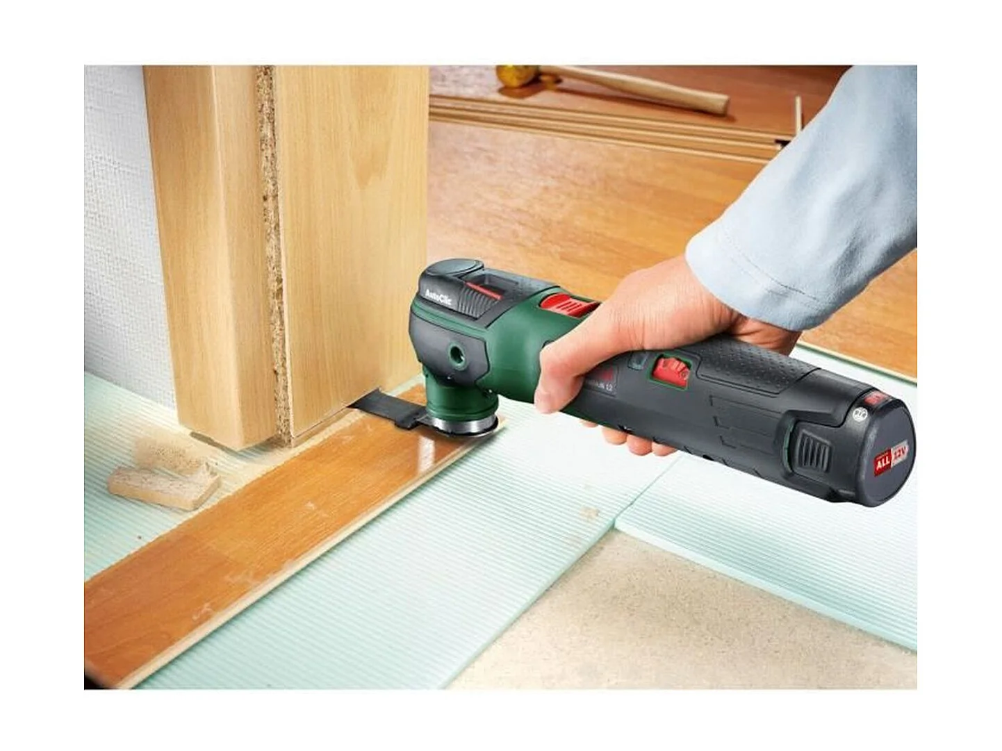 BOSCH Outil multifonction UniversalMulti 12 - Outil seul - 12 V 2,5 Ah