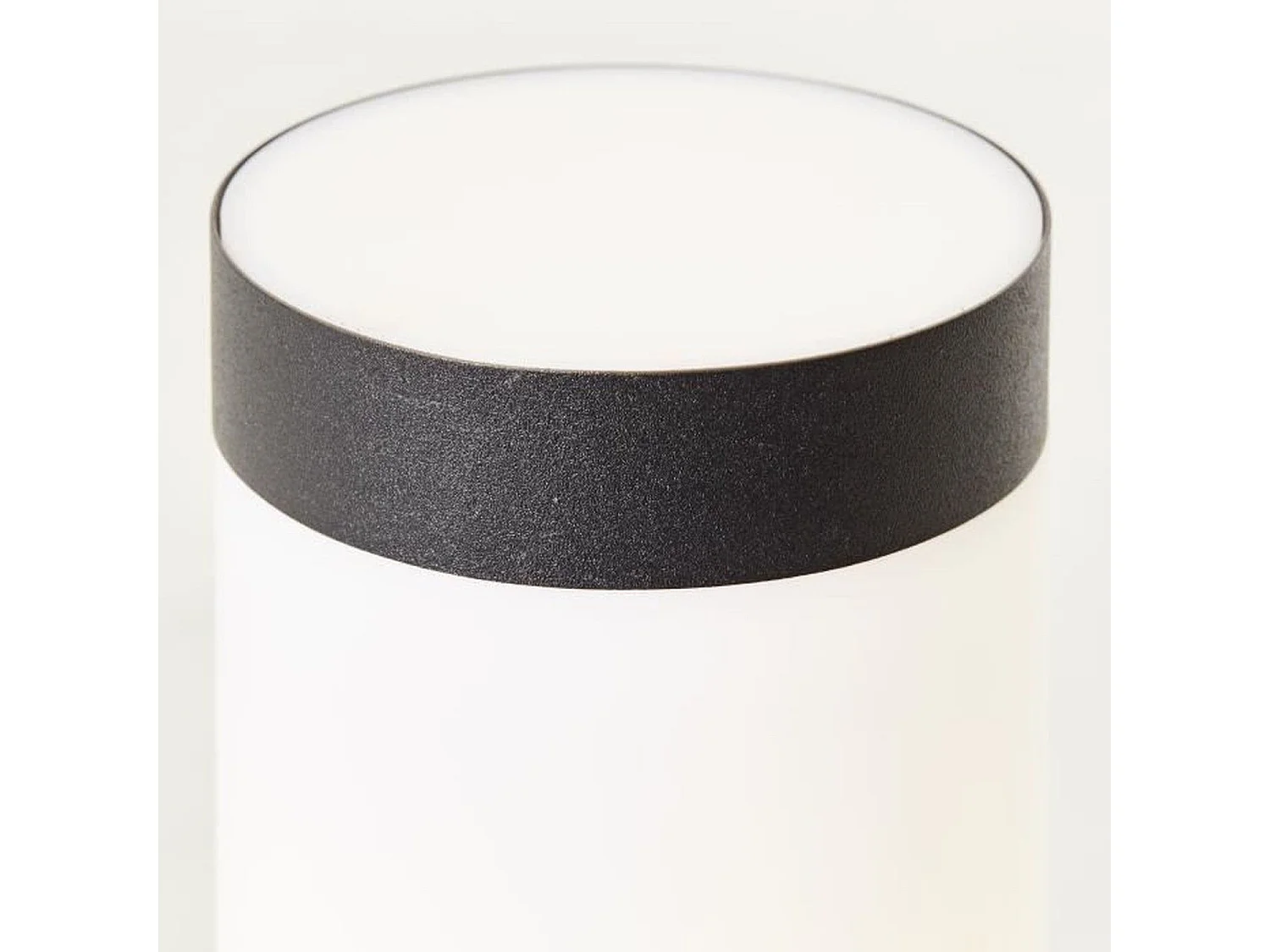 Bolardo exterior Dody E27 negro con detector de movimiento - Certificación IP44