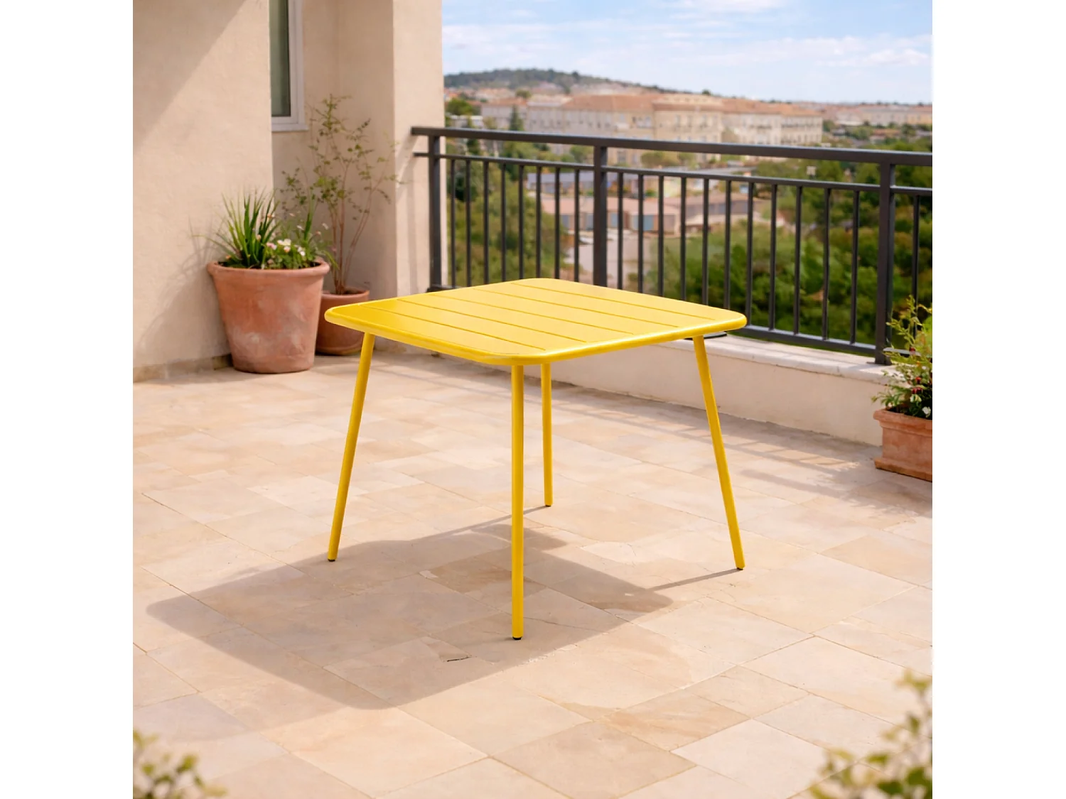 Table carrée 4 places 70x70cm jaune BERGAME