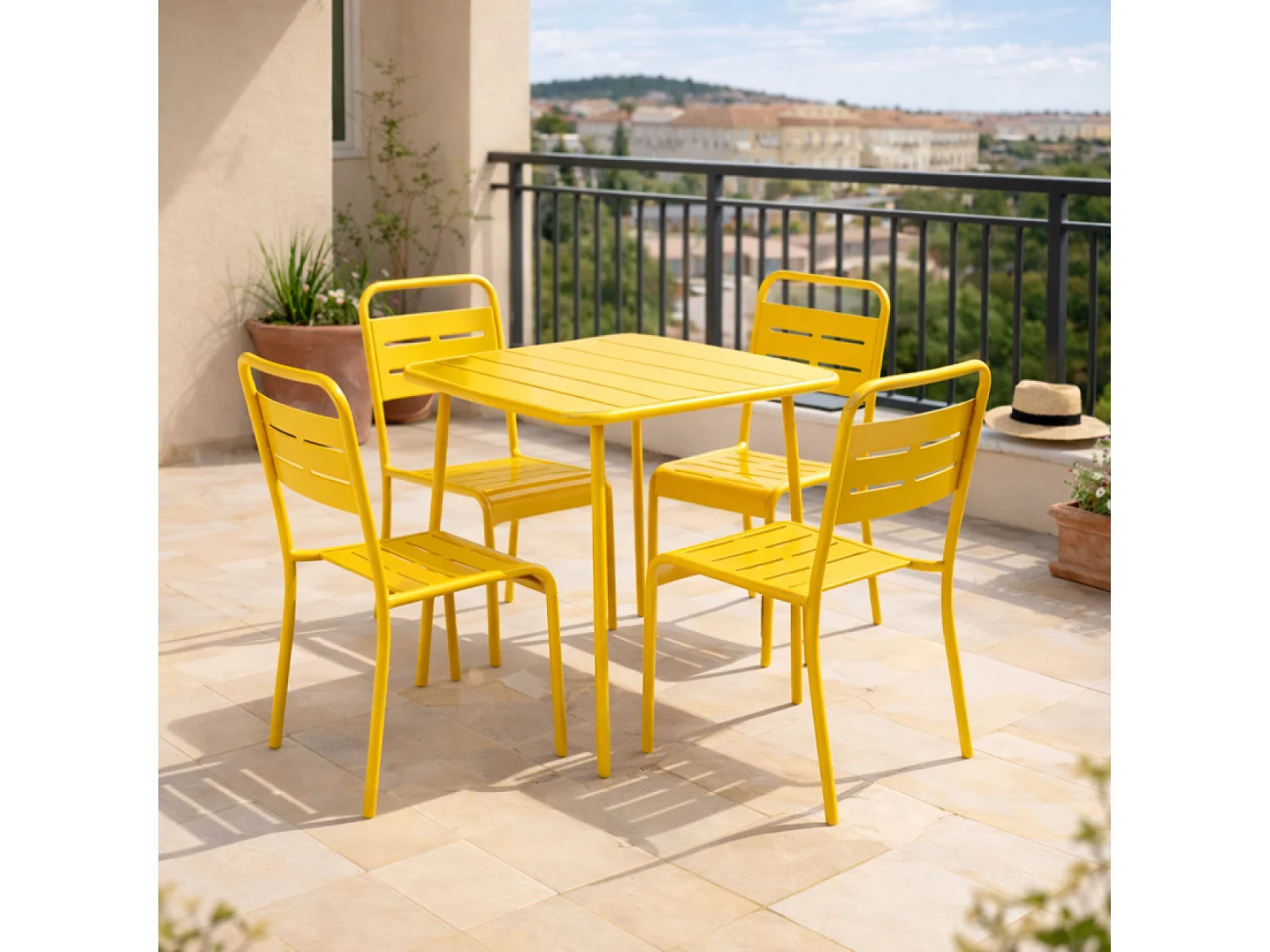 Table carrée 4 places 70x70cm jaune BERGAME