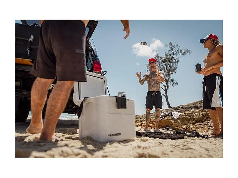 Lodówka Izotermiczna Dometic Cool Ice CI 28 - 28L, Trwała, Przechowywanie Lodu przez Kilka Dni, Zielona