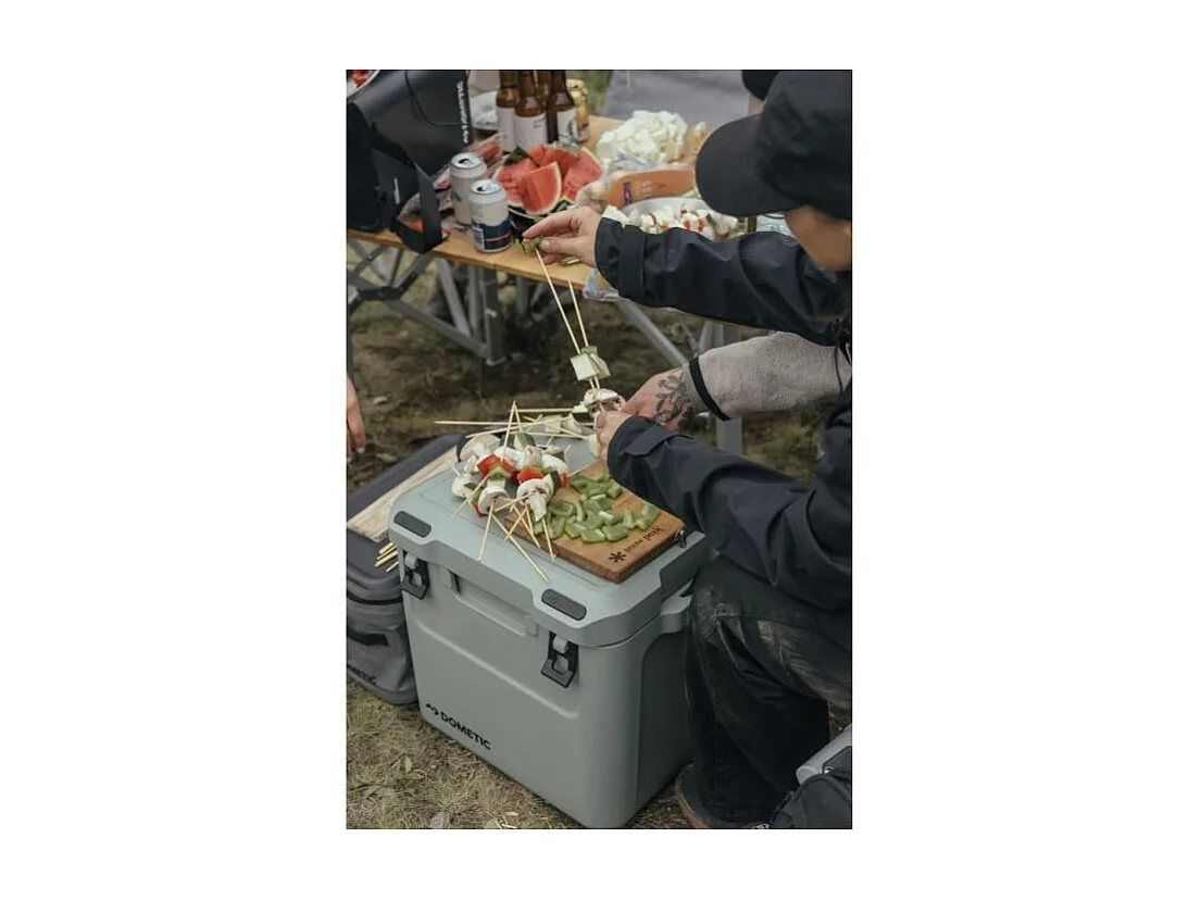 Lodówka Izotermiczna Dometic Cool Ice CI 28 - 28L, Trwała, Przechowywanie Lodu przez Kilka Dni, Zielona