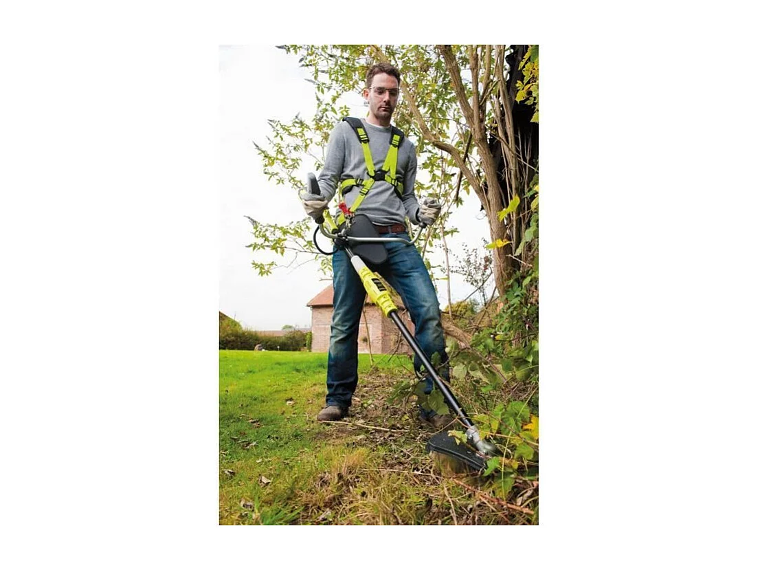 Bezprzewodowa kosa RYOBI 36V Max Power, bateria 4,0 Ah, nóż 3-zębny, ergonomiczna kierownica, czas pracy 47 min