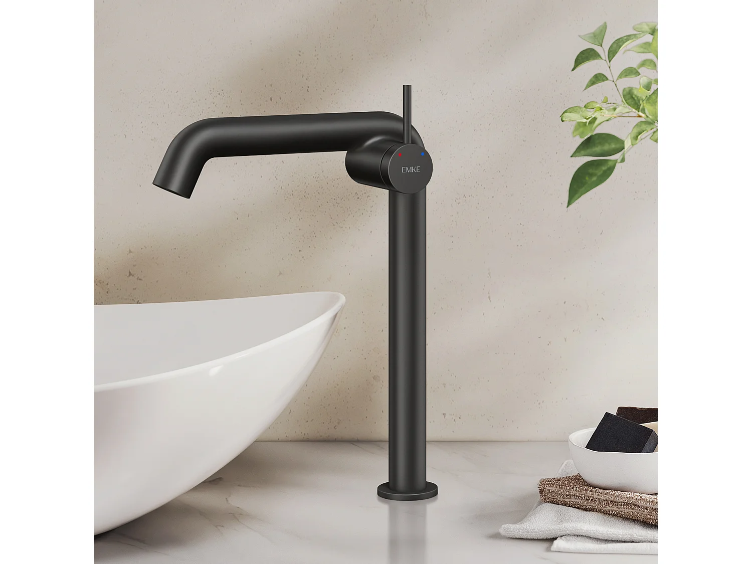 EMKE Mitigeur de lavabo haut design noir mat en laiton avec cartouche céramique H.33,2x22 cm