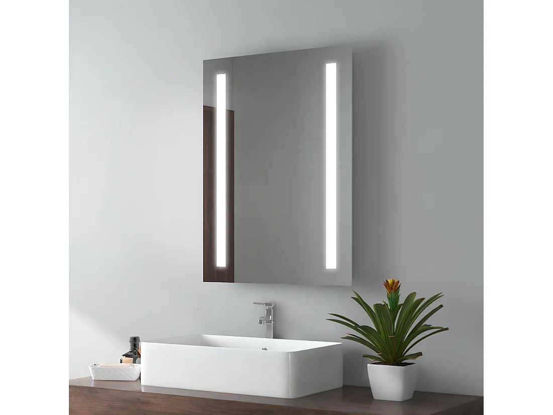 EMKE LED Badspiegel 50x70 cm Wandspiegel mit Beleuchtung kaltweiß beleuchteter Badezimmerspiegel IP44
