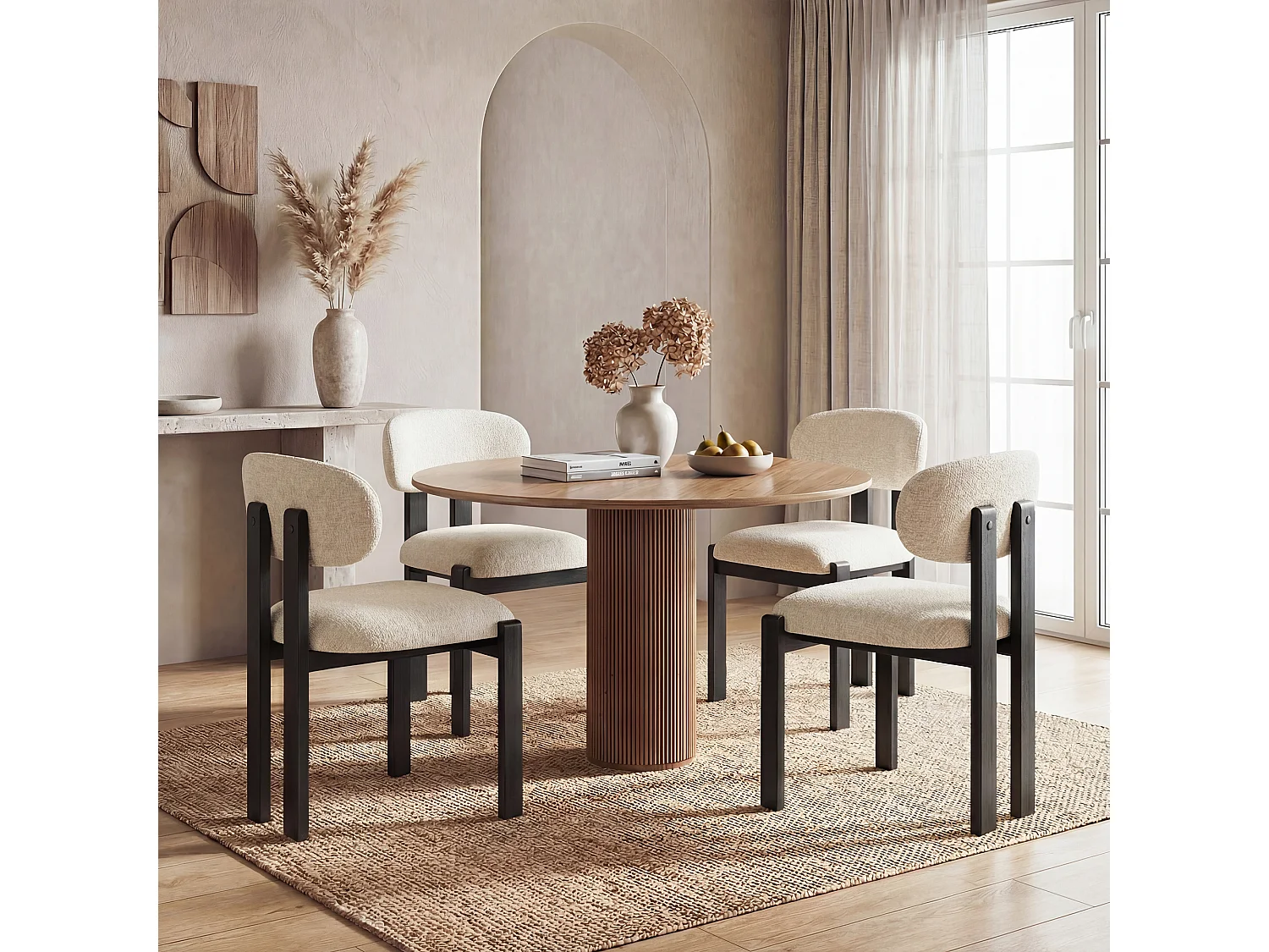 Lot de 2 chaises beige SMARTUE, revêtement en tissu chenille, assise épaisse, dossier incurvé, pieds noirs en bois d’hévéa