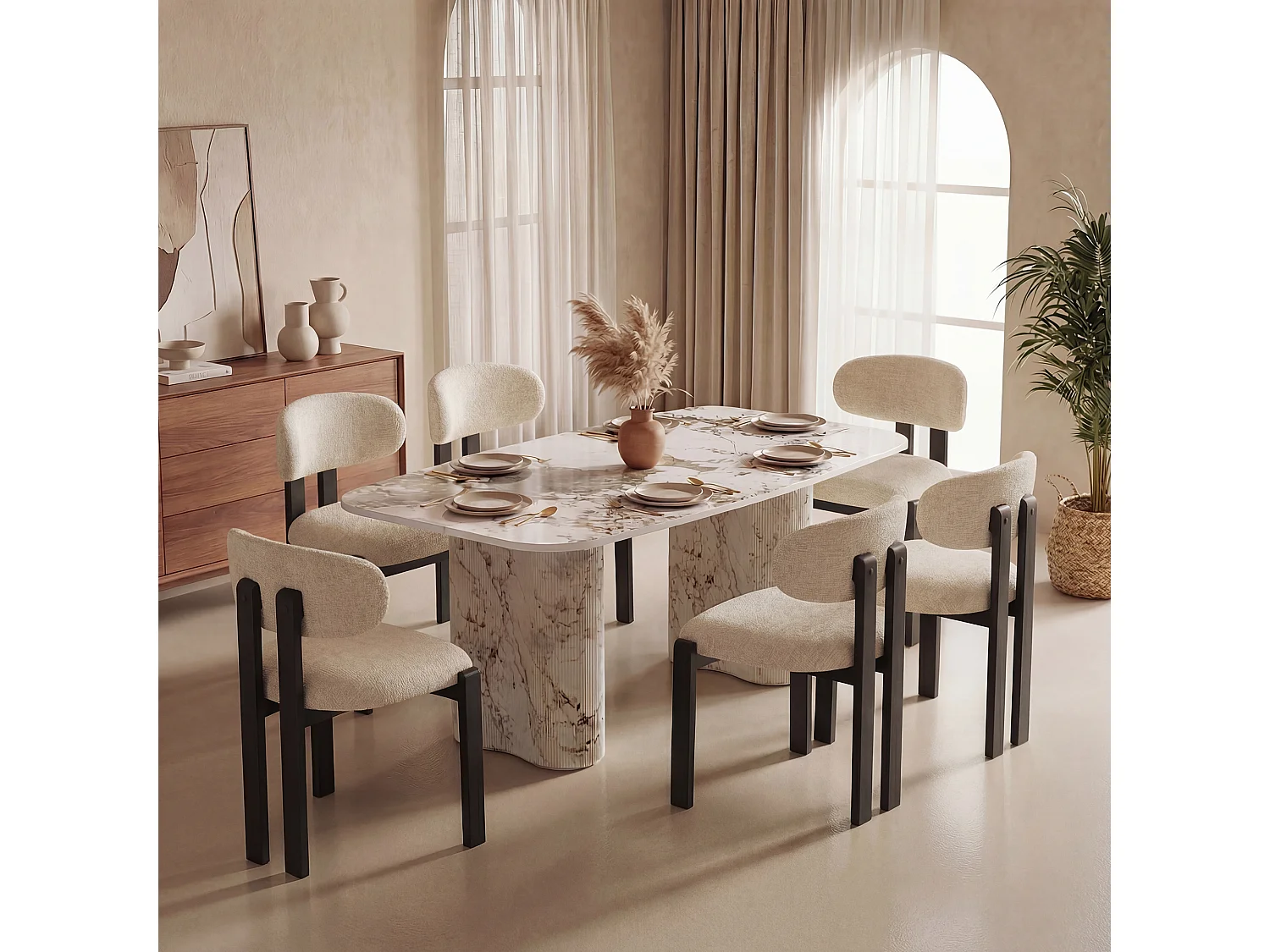 Lot de 2 chaises beige SMARTUE, revêtement en tissu chenille, assise épaisse, dossier incurvé, pieds noirs en bois d’hévéa