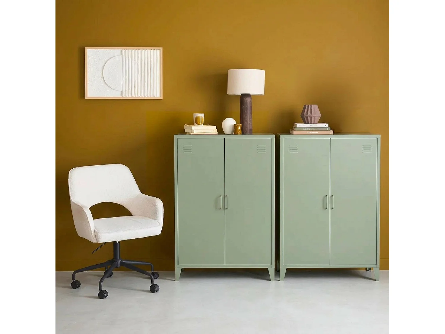 Lot de 2 commodes/armoires métal 2 portes Soho vert. casiers.  L 75 x P 33 x H 110 cm