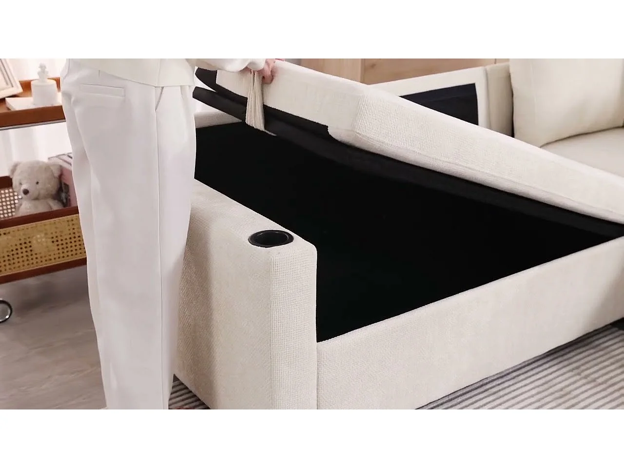 Canapé d'angle en L - 5 places - avec porte-gobelets - ports USB + USB-C - Tissu chenille - avec coussins - beige
