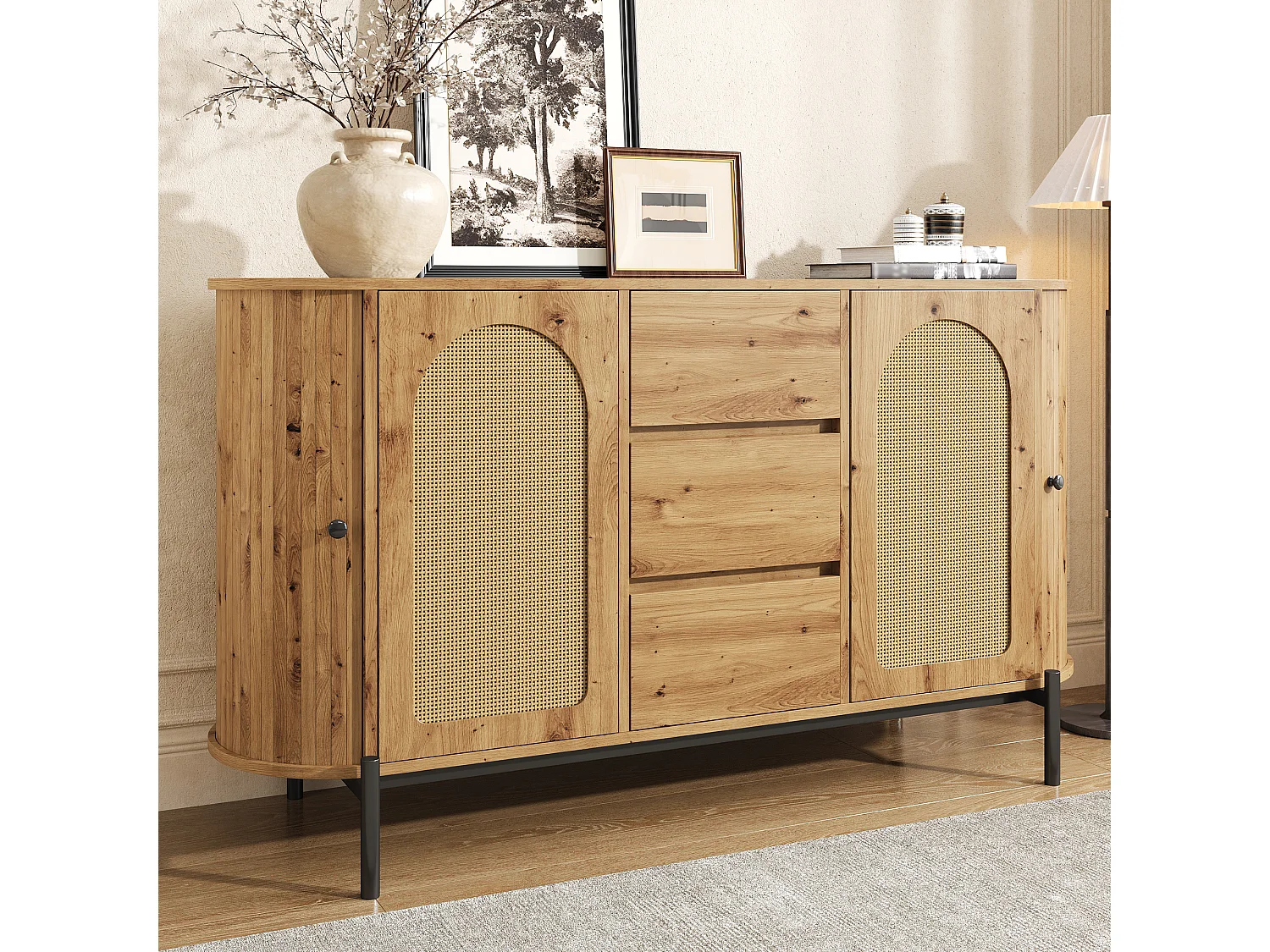 Buffet ovale en rotin 140x38x77.5cm - 4 portes et 3 tiroirs - Finition imitation bois - Pieds en métal - MDF - Naturel
