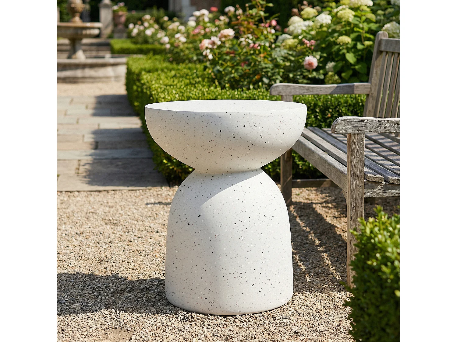 Bout de Canapé de Jardin Design en MgO - Table d'Appoint Sablier Aspect Terrazzo Blanc - Blanc