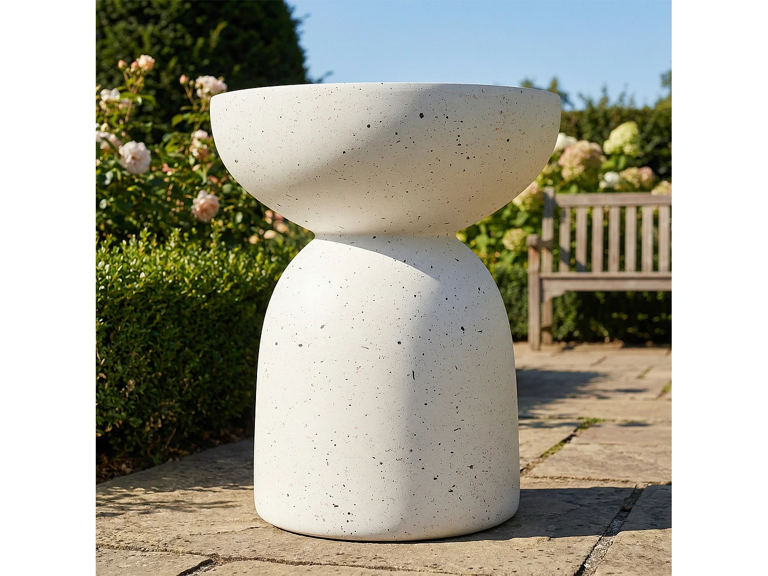 Bout de Canapé de Jardin Design en MgO - Table d'Appoint Sablier Aspect Terrazzo Blanc - Blanc