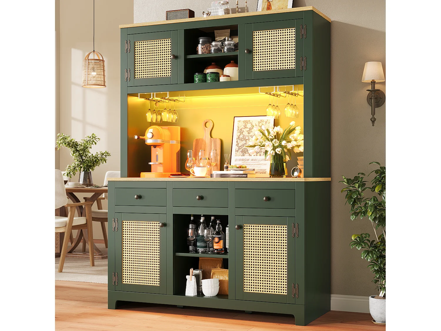 Aparador alto de cozinha em rattan PE - 120 x 40 x 180 cm - com 3 gavetas + 4 portas + prateleiras + LEDs - MDF - verde