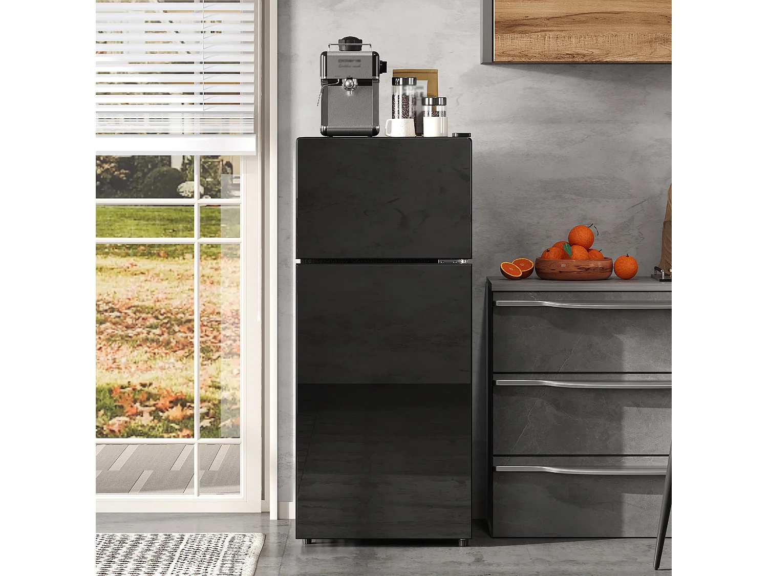 Mini geladeira de 92L com compartimento congelador (28L) + porta + LEDs - 42,5 x 44,5 x 102,5 cm - metal - preta