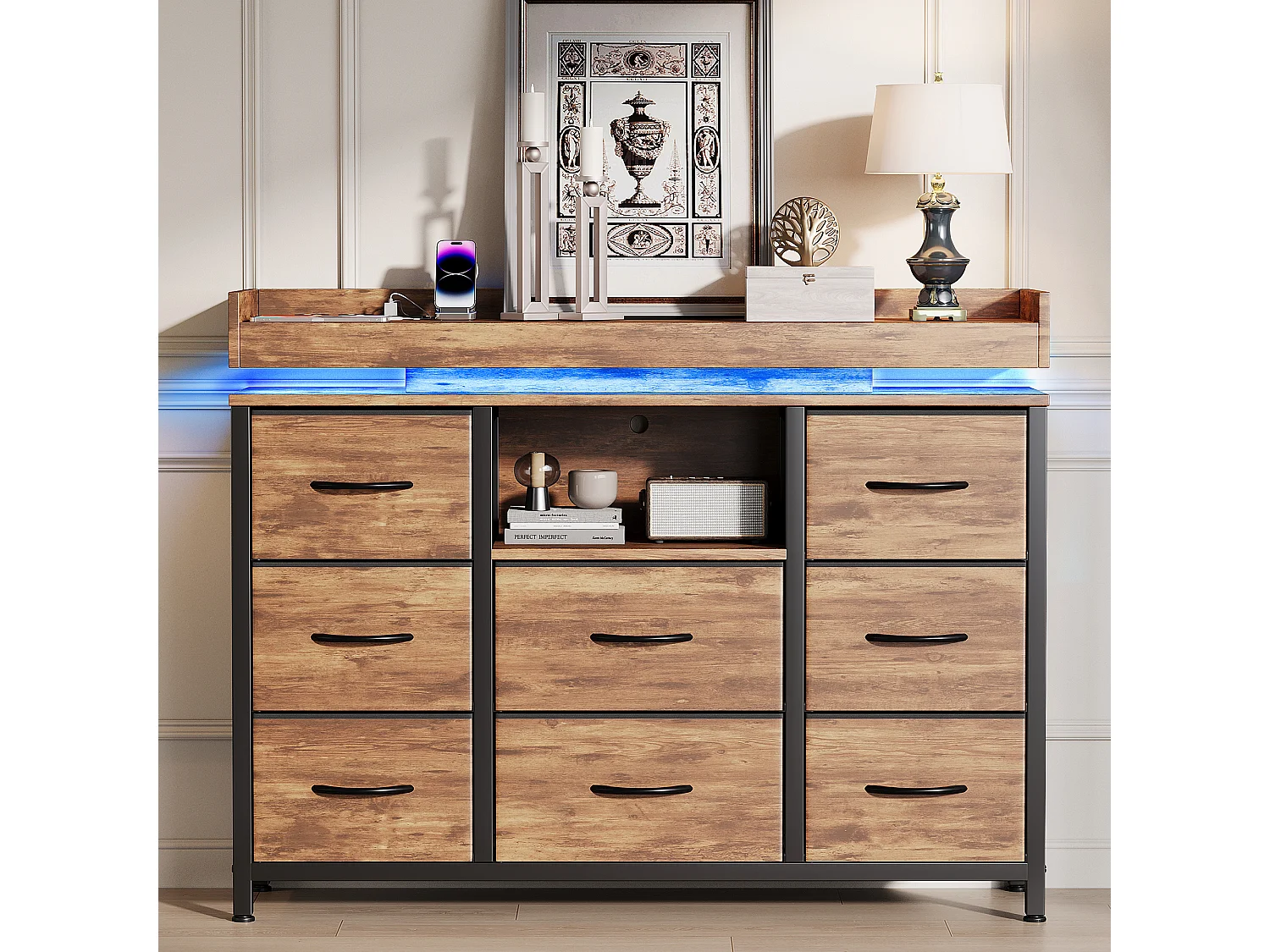 Commode 8 tiroirs - avec éclairage LED et port USB - structure en métal - 108 x 30 x 82 cm - Coloris rayé tigre