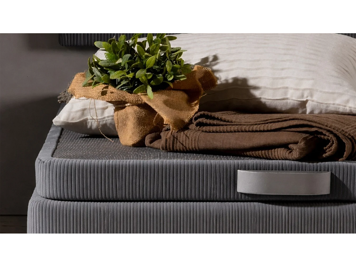 Letto contenitore alta gamma tessuto beige antimacchia 140x190 SAINT-ÉMILION