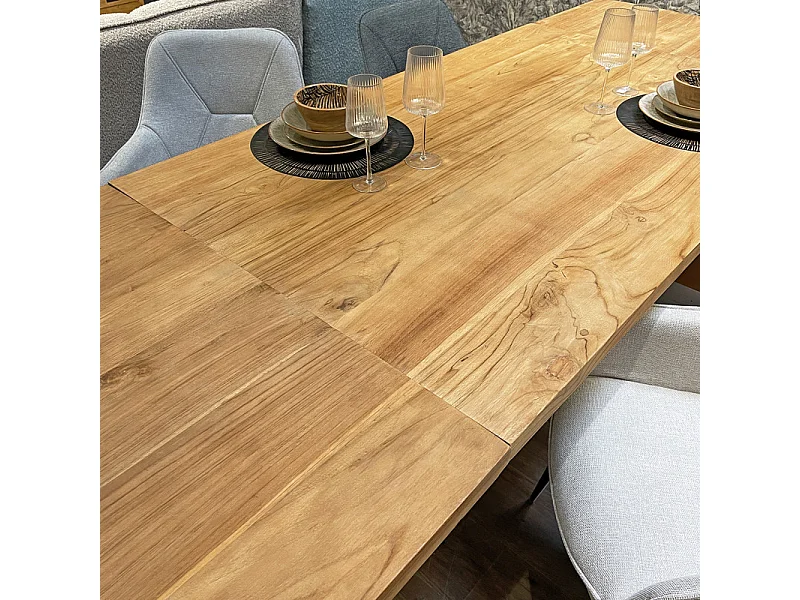 Table à manger extensible 160/260 teck recyclé pieds métal – ORLANDO