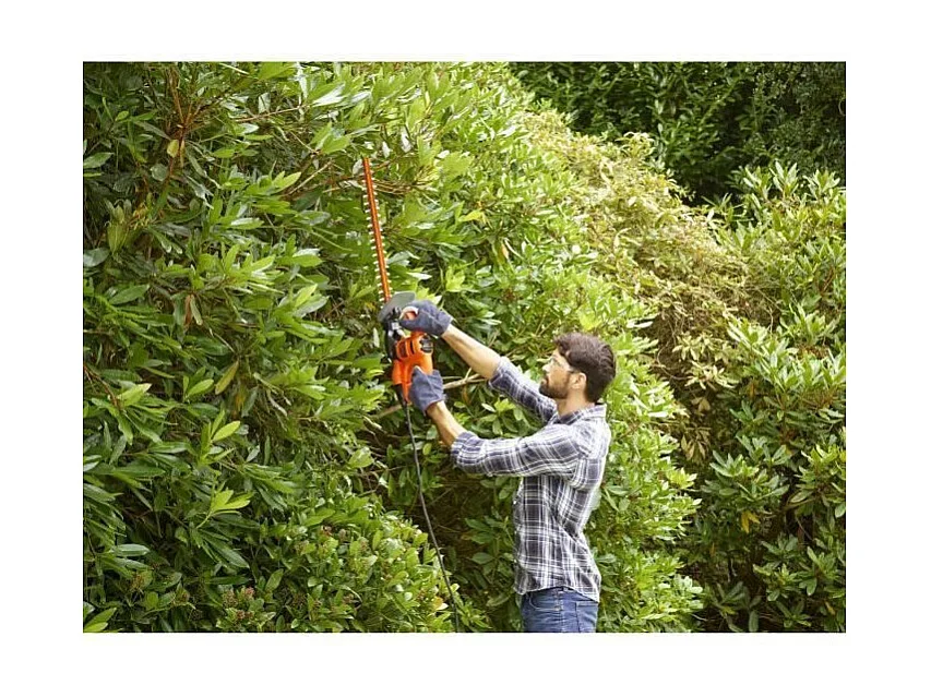 Nożyce do żywopłotu przewodowe BLACK+DECKER BEHT201 45 cm, 420W, ostrze diamentowe, cięcie 16 mm, ergonomiczna rękojeść