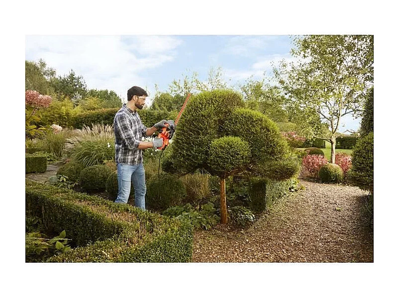 Nożyce do żywopłotu przewodowe BLACK+DECKER BEHT201 45 cm, 420W, ostrze diamentowe, cięcie 16 mm, ergonomiczna rękojeść