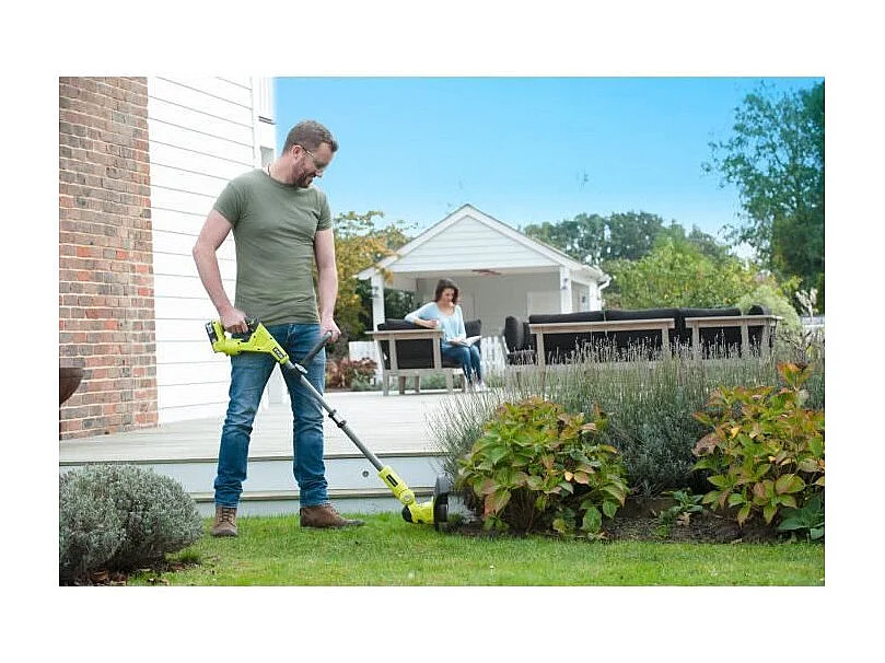 Hybrydowa podkaszarka Ryobi 18V ONE+ Ø 25-30 cm z akumulatorem 2,5 Ah, szybka ładowarka i teleskopową rurą