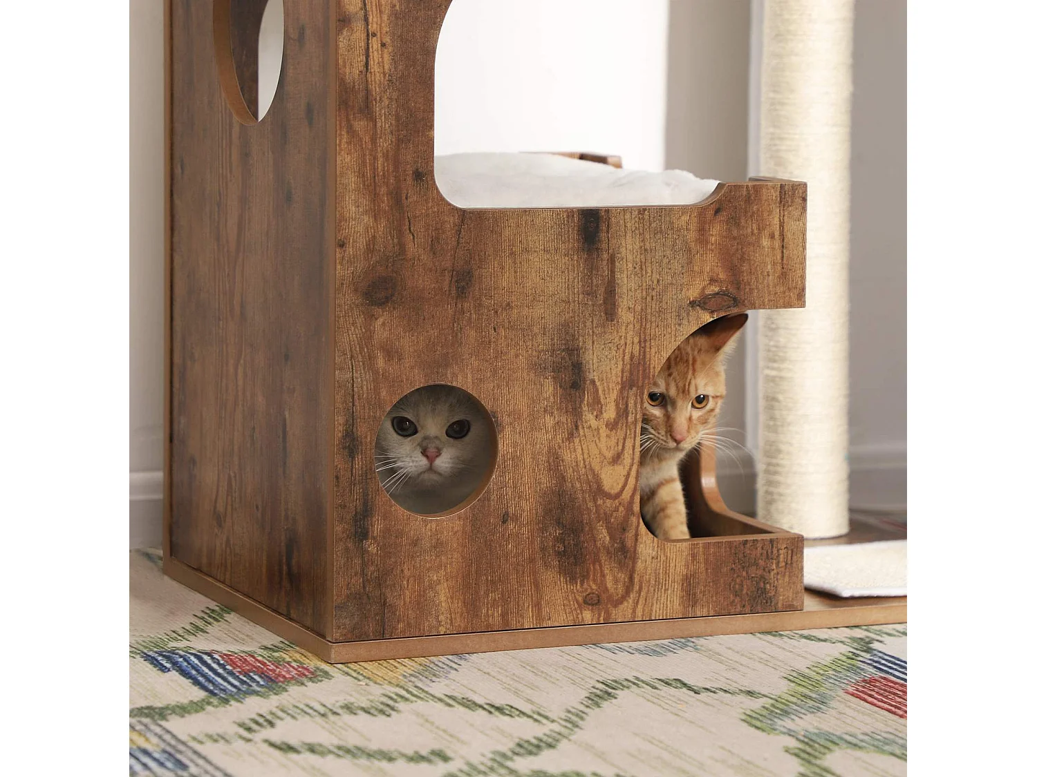 FEANDREA Kratzbaum 86 cm, mittelgroßer Katzenturm mit 3 Schlafplätzen und Höhle, Katzenwohnung aus MDF mit Holzfurnier, Sisalpfosten und waschbarem Kunstfell,