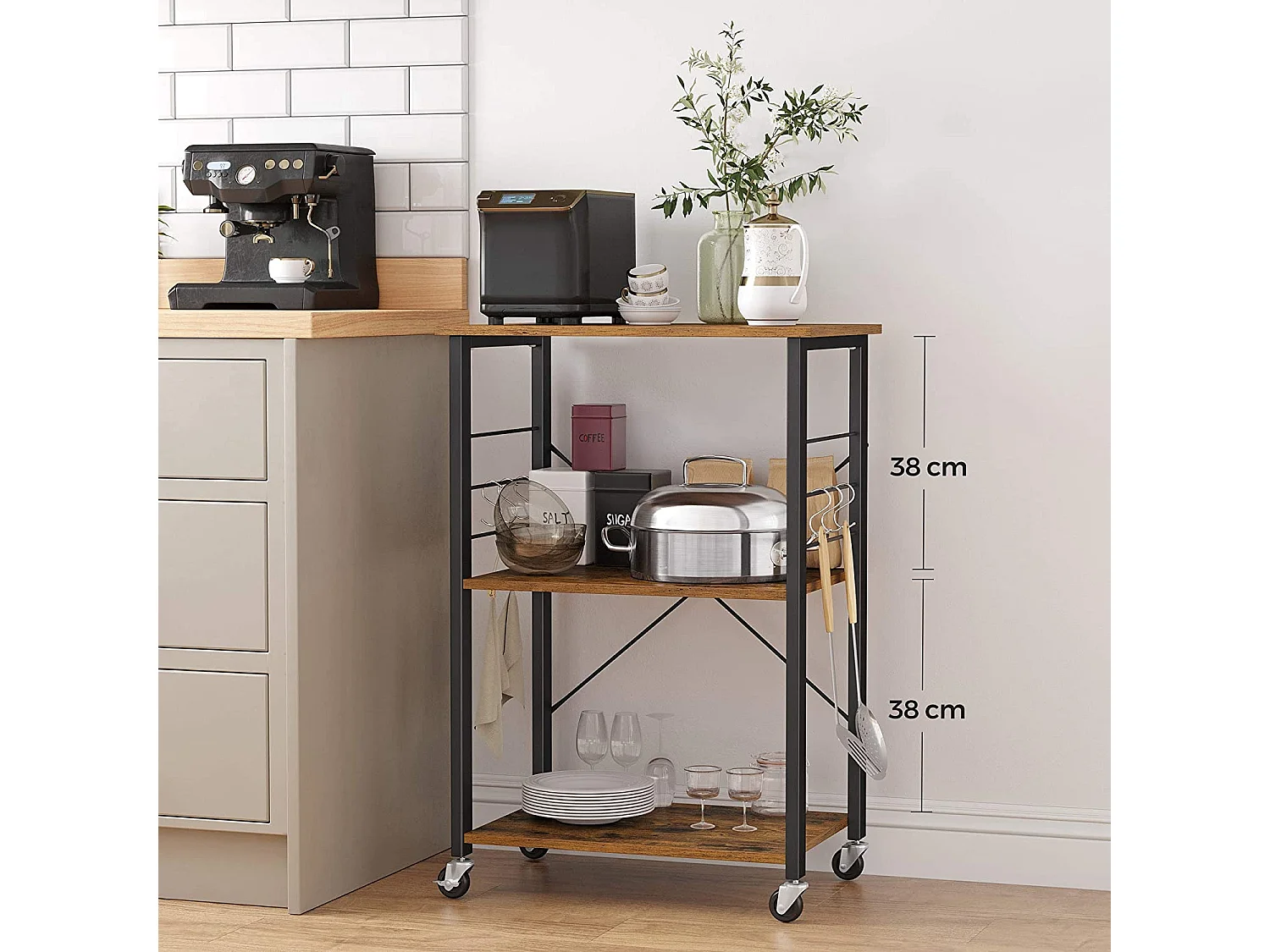 VASAGLE Køkkenhylde på hjul, serveringsvogn med 3 hylder, mikrobølgehylde, til miniovn, brødrister, metalramme med 6 kroge, industrielt design, rustik brun KKS60XV1