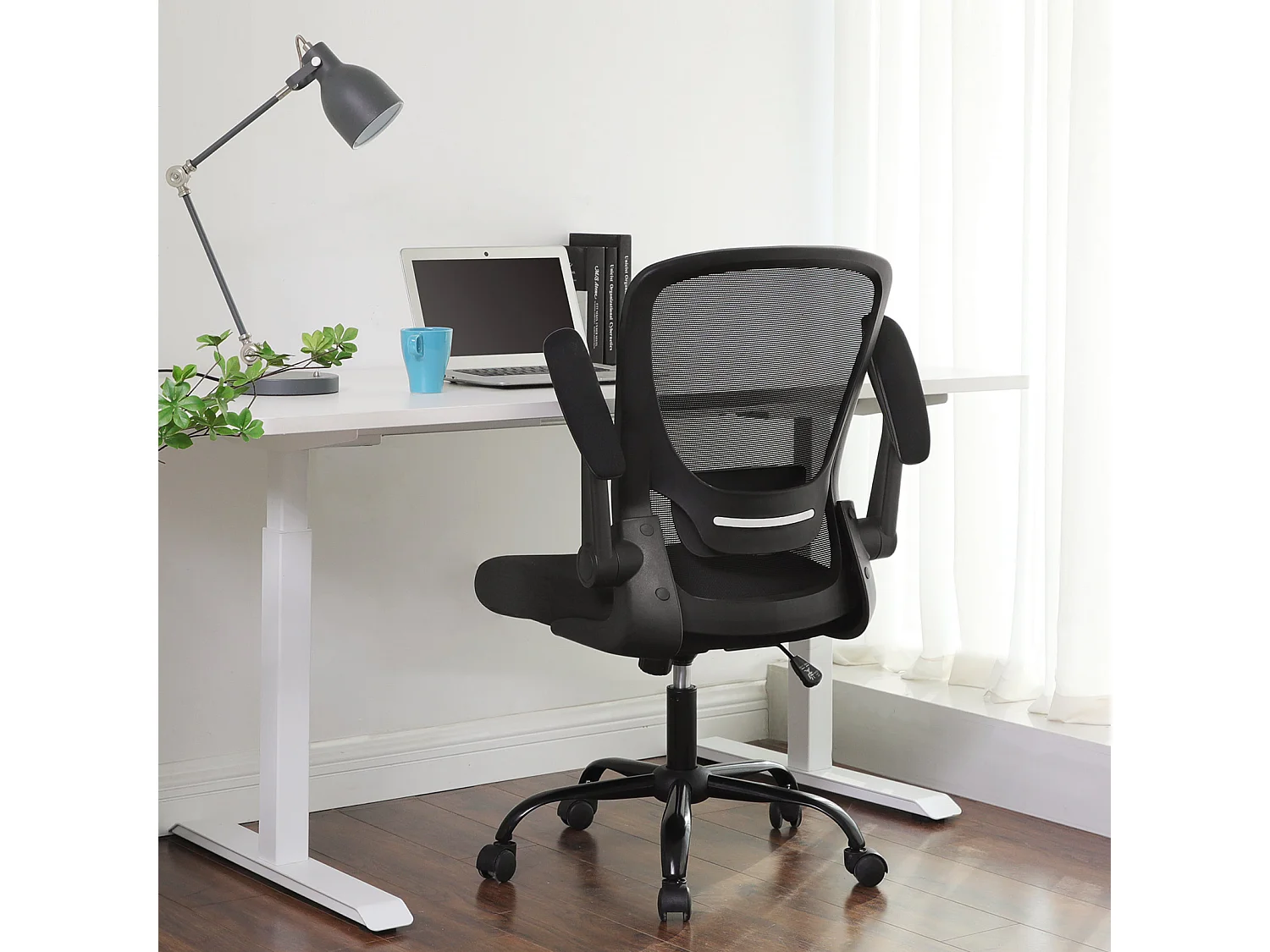 Kontorstol, skrivebordsstol, drejestol i mesh, ergonomisk computerstol, lændestøtte, oscillerende, sæde 53 cm, sammenklappelige armlæn, sort OBN37BKV1