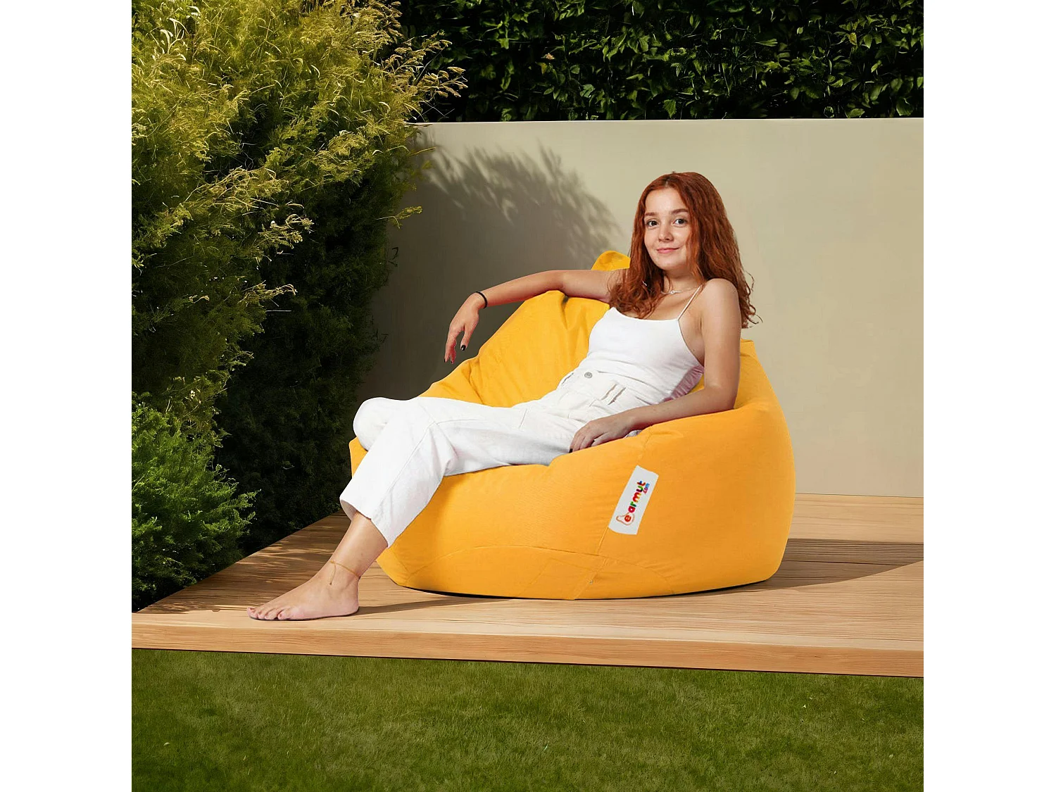 Pouf poire XXL extérieur jaune ARTA