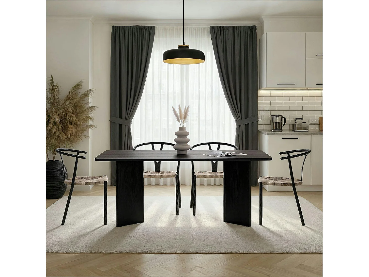 Table à manger noire bords ronds 180 cm MARFA