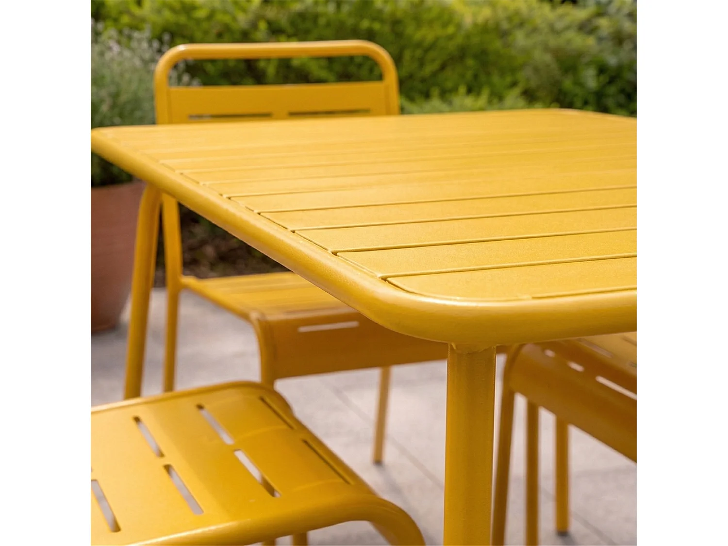 Ensemble table de jardin 160 cm et 6 chaises jaune BERGAME