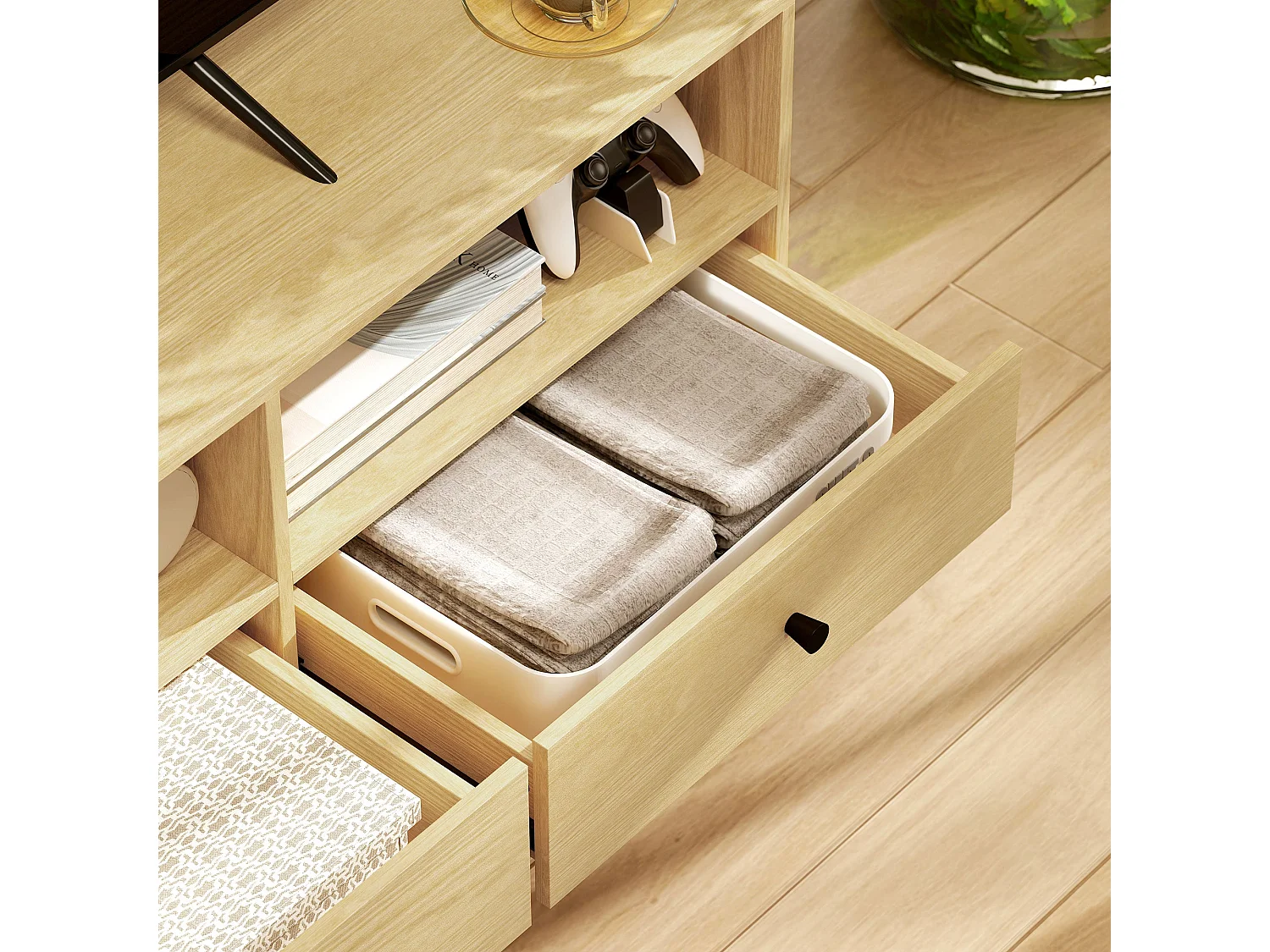 Meuble TV pour jusqu'à 75" avec 3 tiroirs, 3 étagères ouvertes et passe-câbles, 140 x 34 x 45 cm, bois naturel