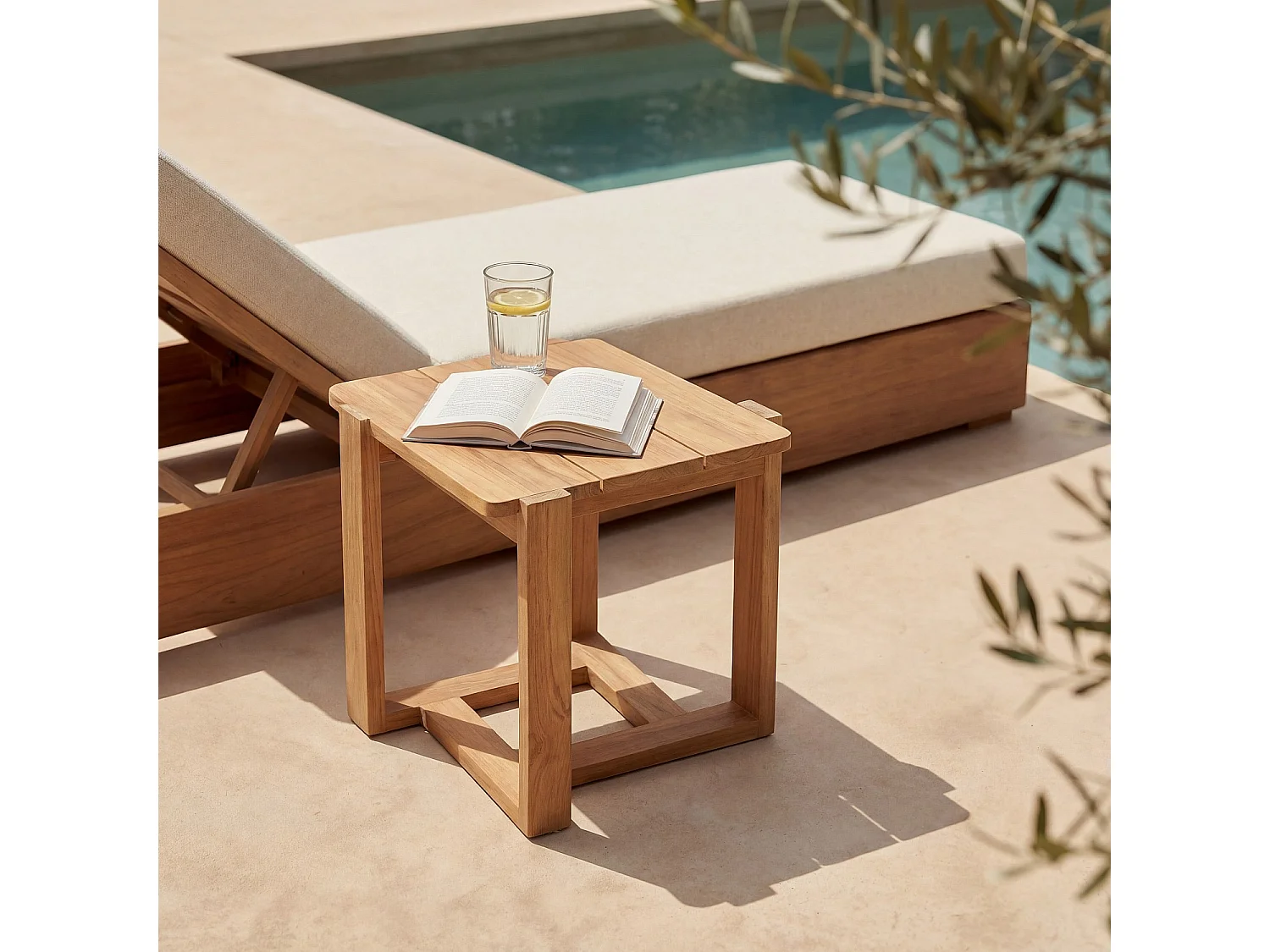 Habitat - Table d’appoint de jardin en teck massif - Naturel CALVIA