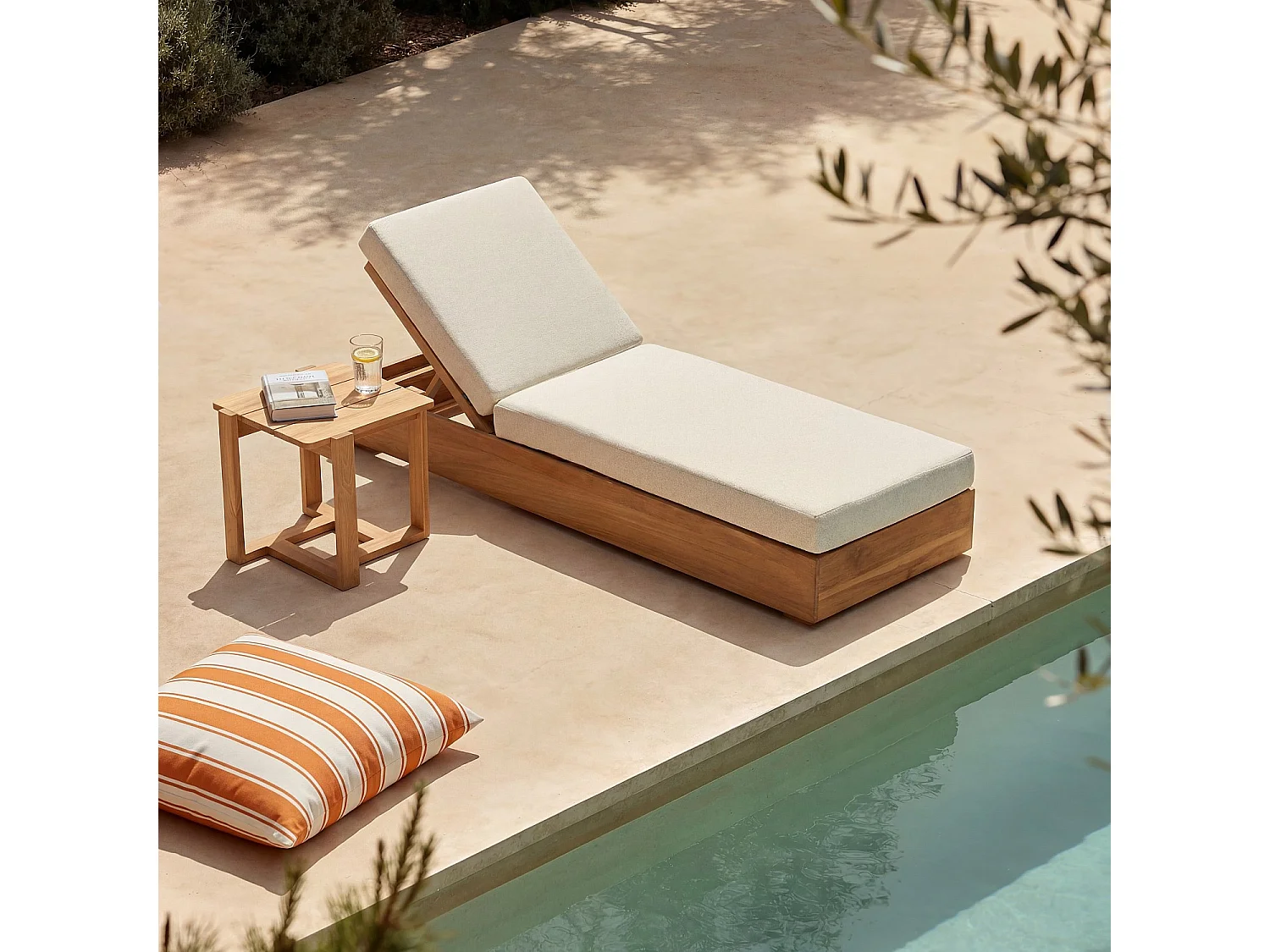 Habitat - Table d’appoint de jardin en teck massif - Naturel CALVIA