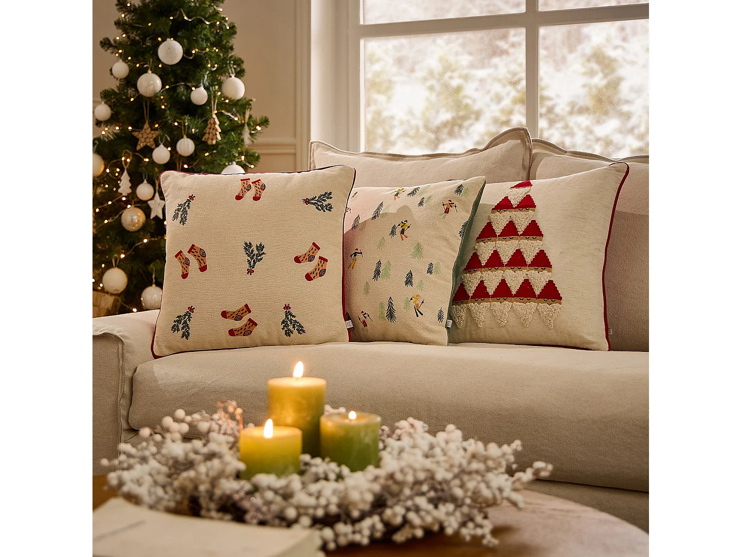 Coussin en coton - 45 x 45 cm - Rouge et Ecru à motifs