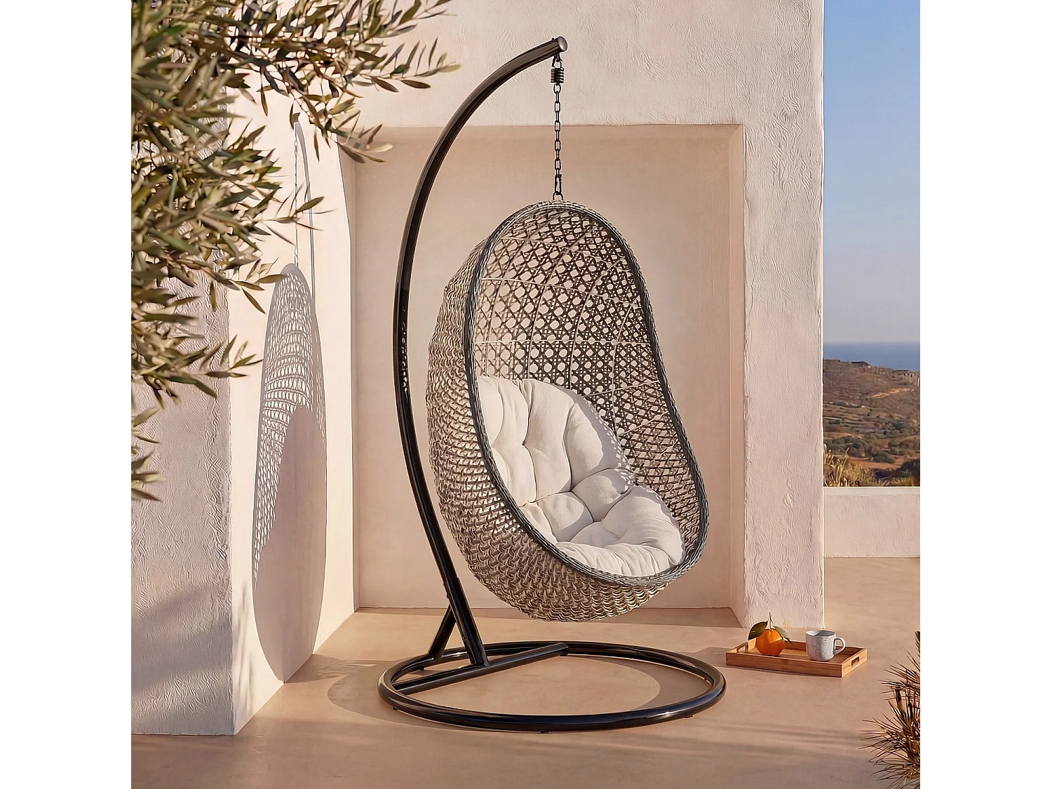 Fauteuil suspendu de jardin en résine tressée et métal noir - Vert kaki