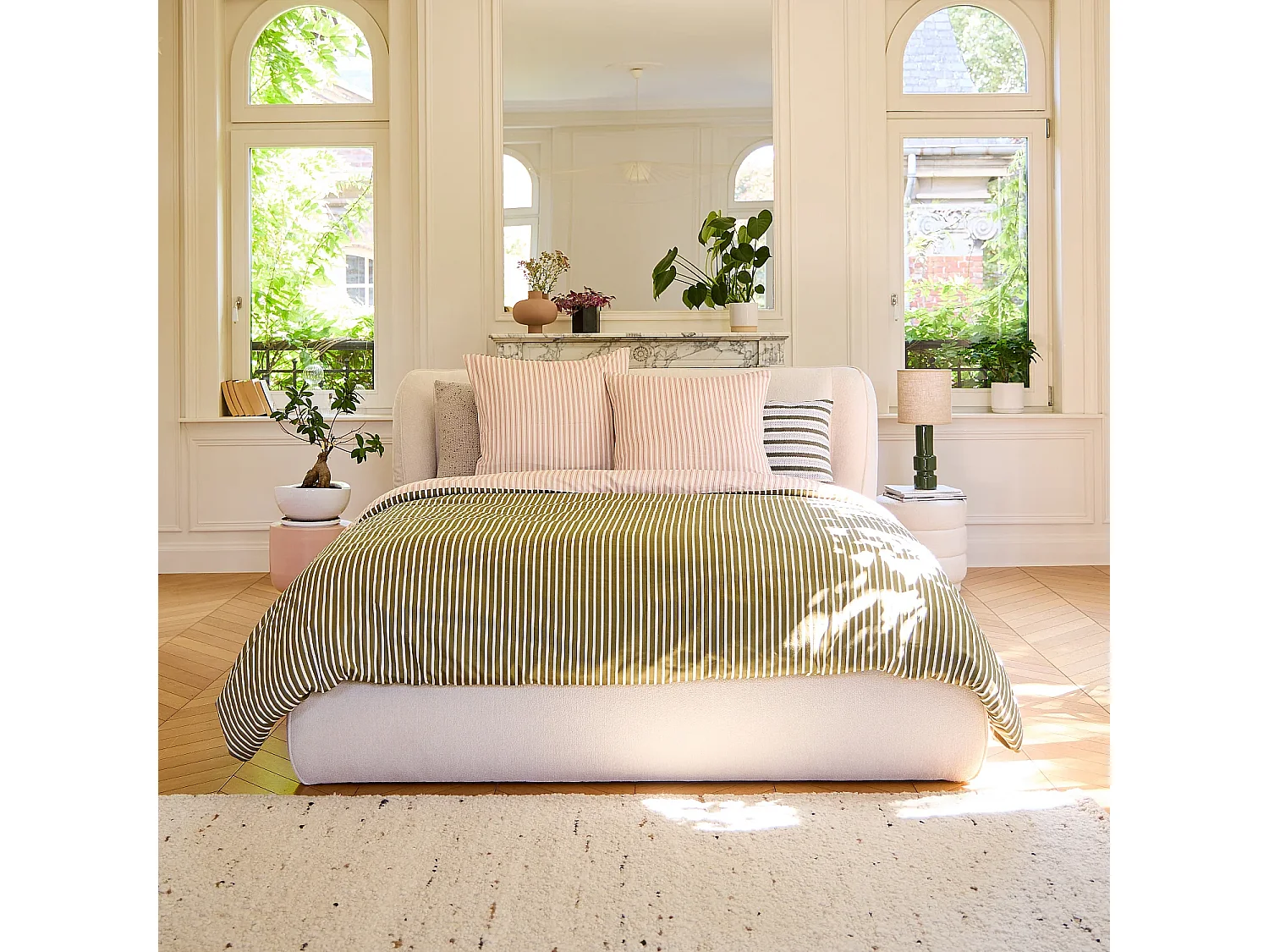 Parure de lit réversible en satin de coton bio - 260 x 240 cm - Rose pâle et vert - Design by Floriane Jacques