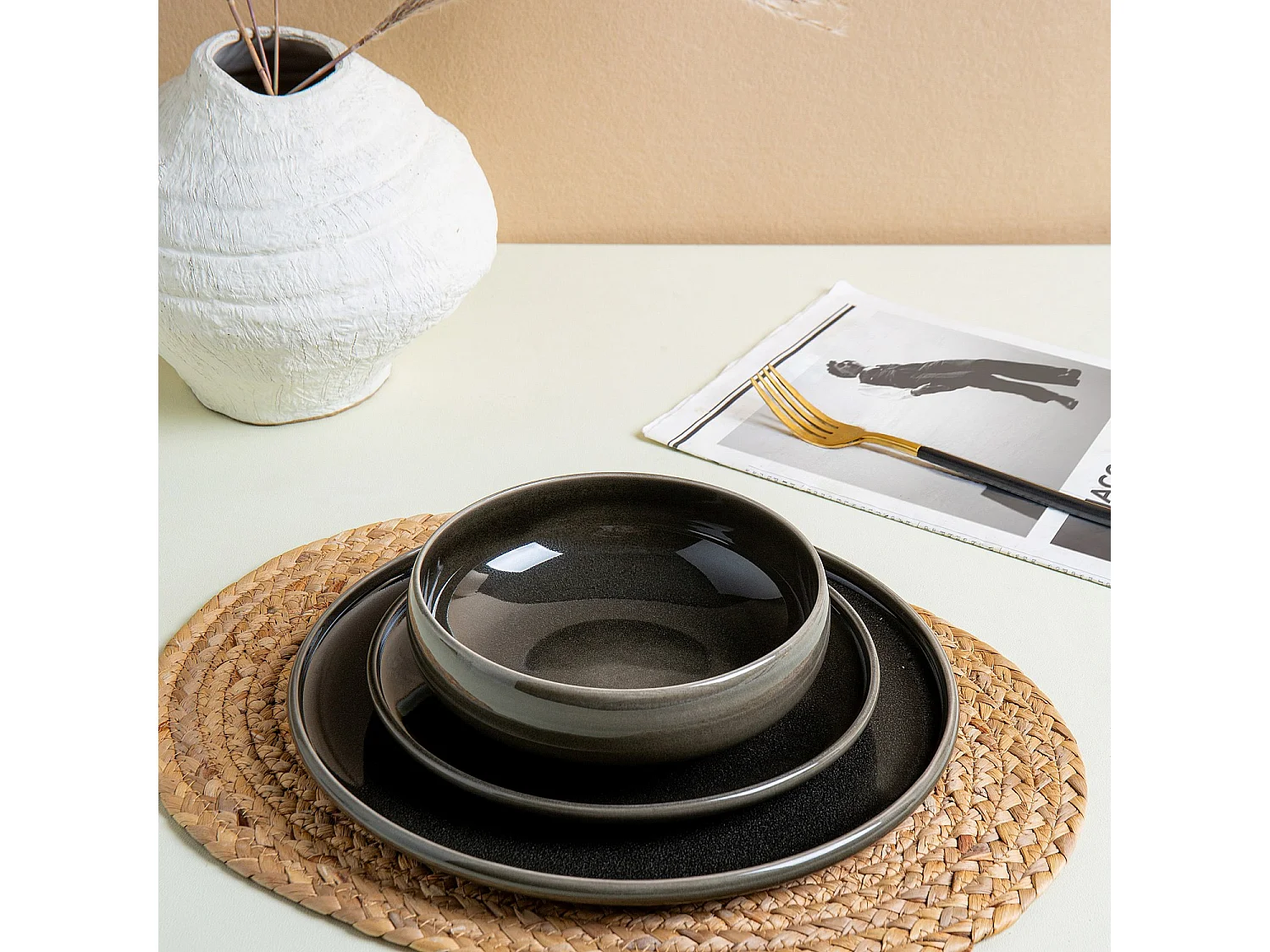 Service de table 18 pièces en grès à émail réactif - Noir