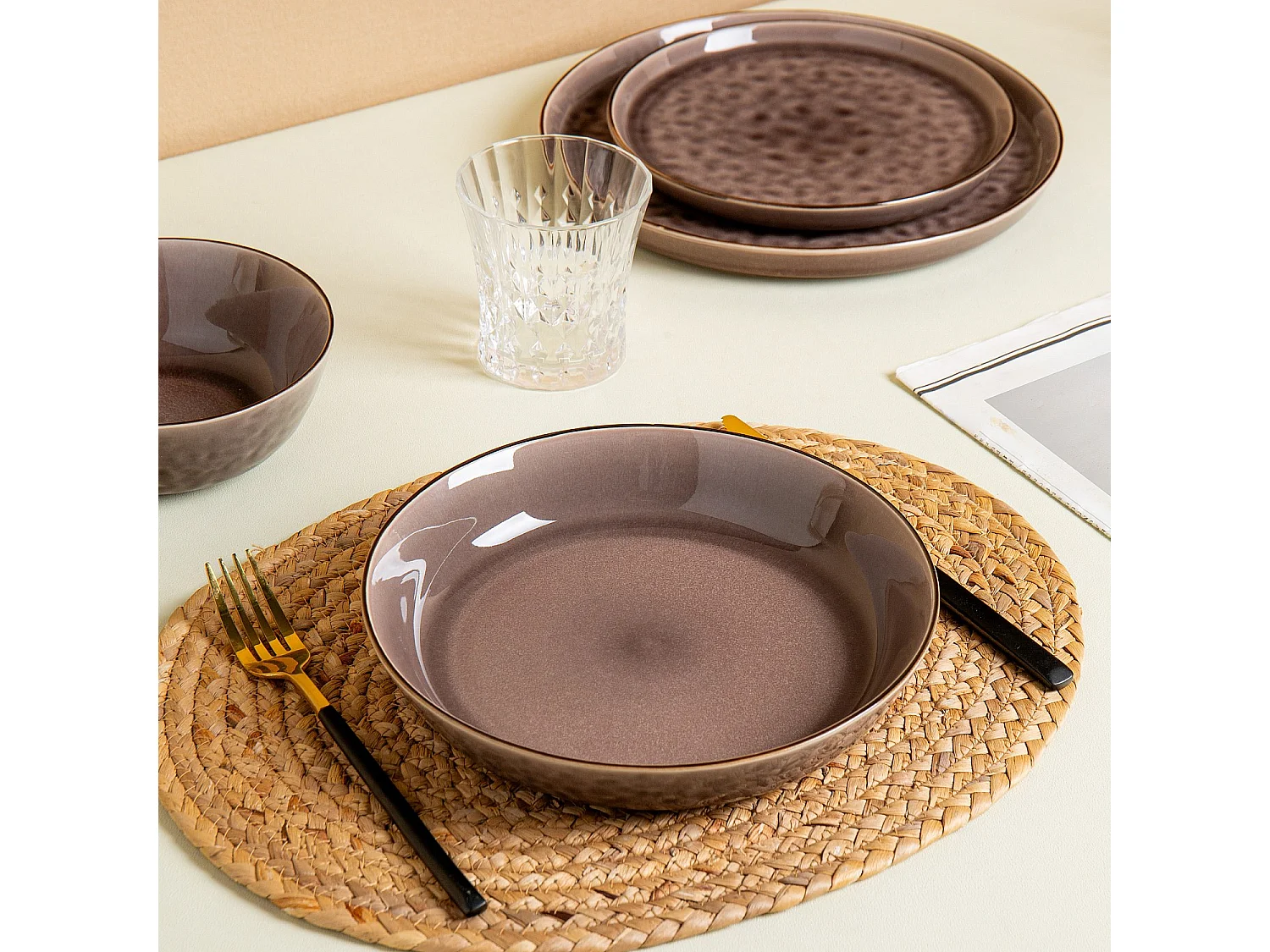 Service de table 18 pièces en grès à émail réactif - Marron glacé