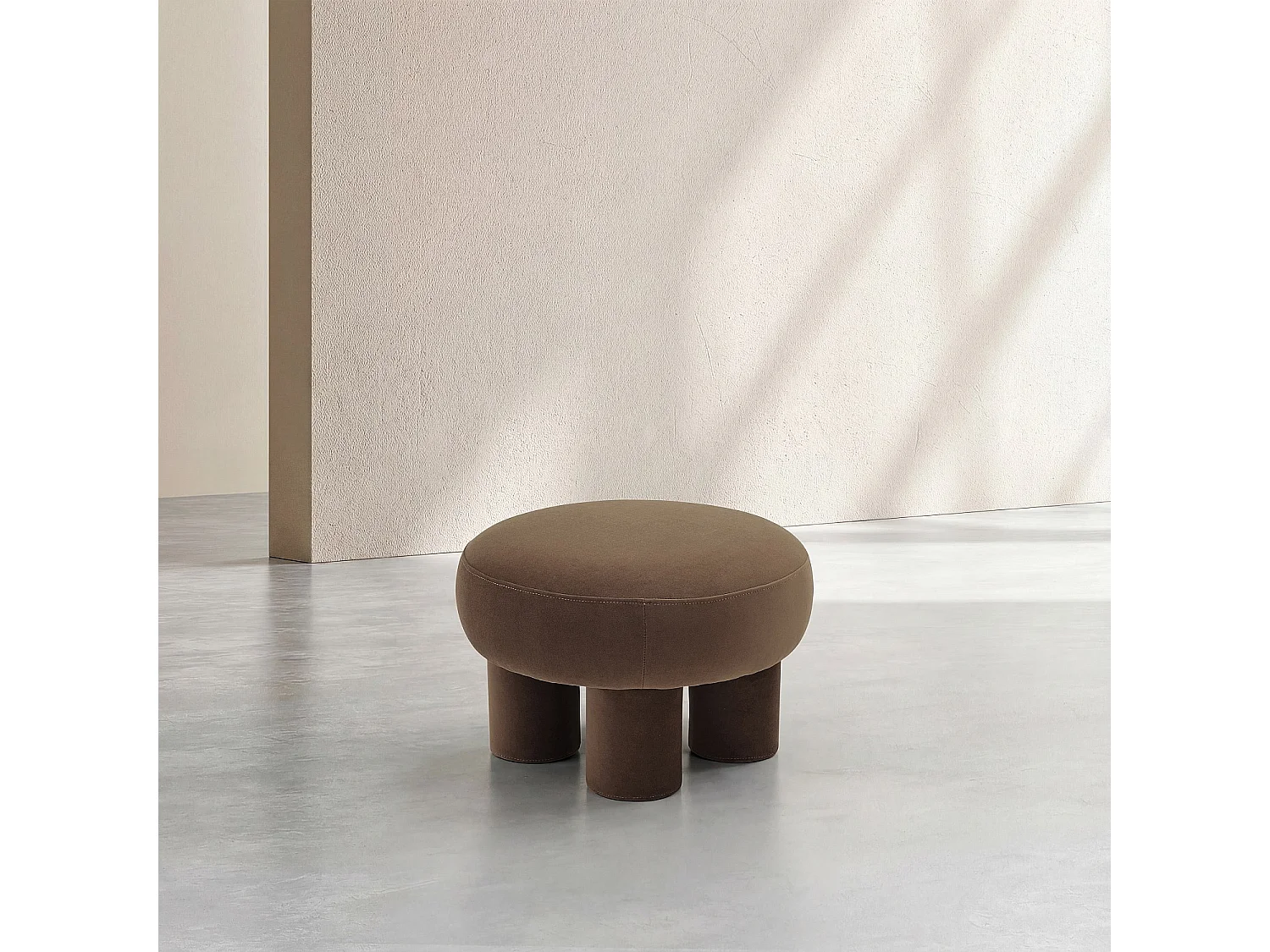 Grand pouf en tissu velours - Brun