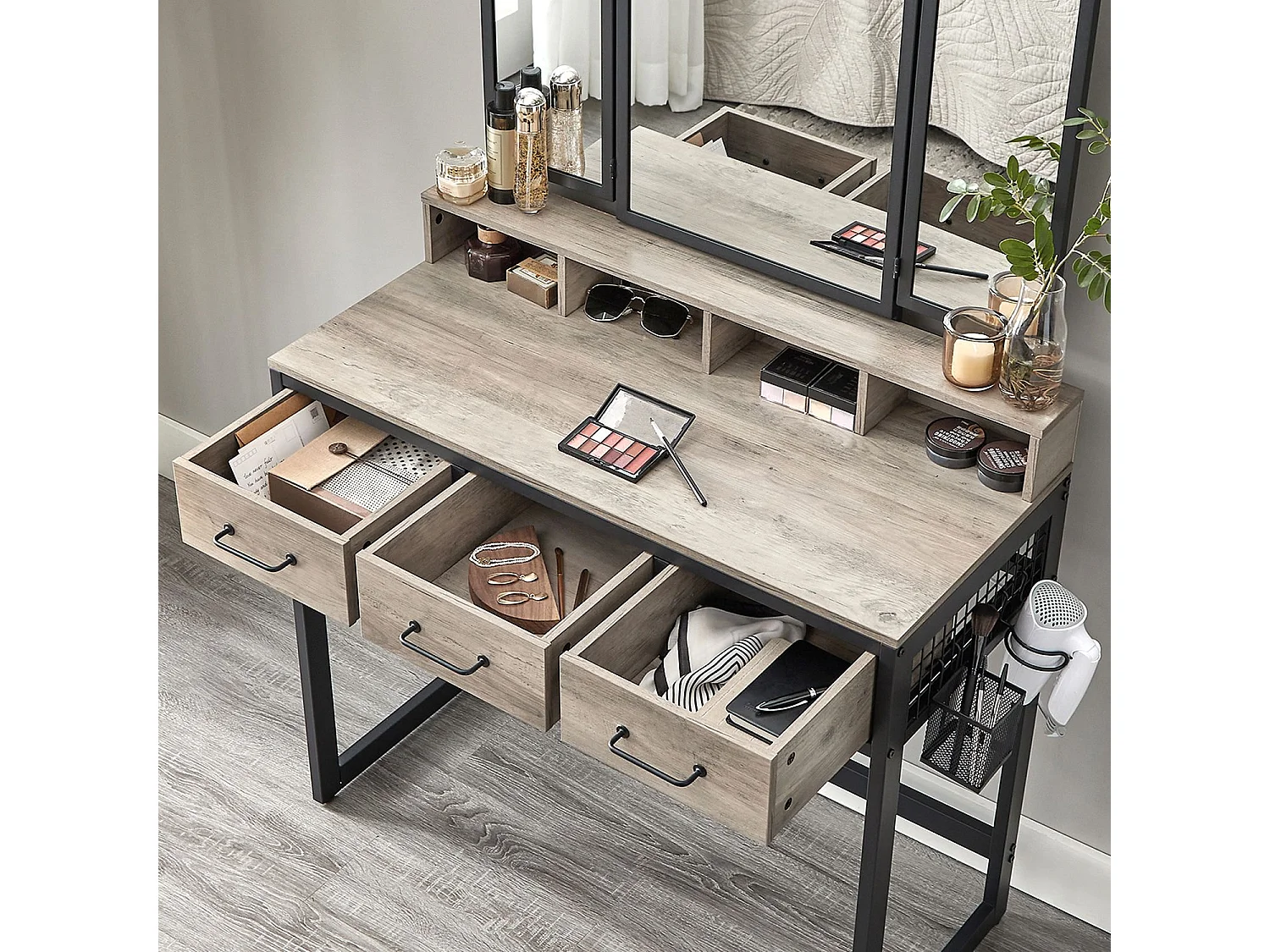 VASAGLE RVT004B02 Sminkbord med vadderad pall, trippelspegel, 3 lådor, hårfönhållare, kruka, industriell stil, grå och svart