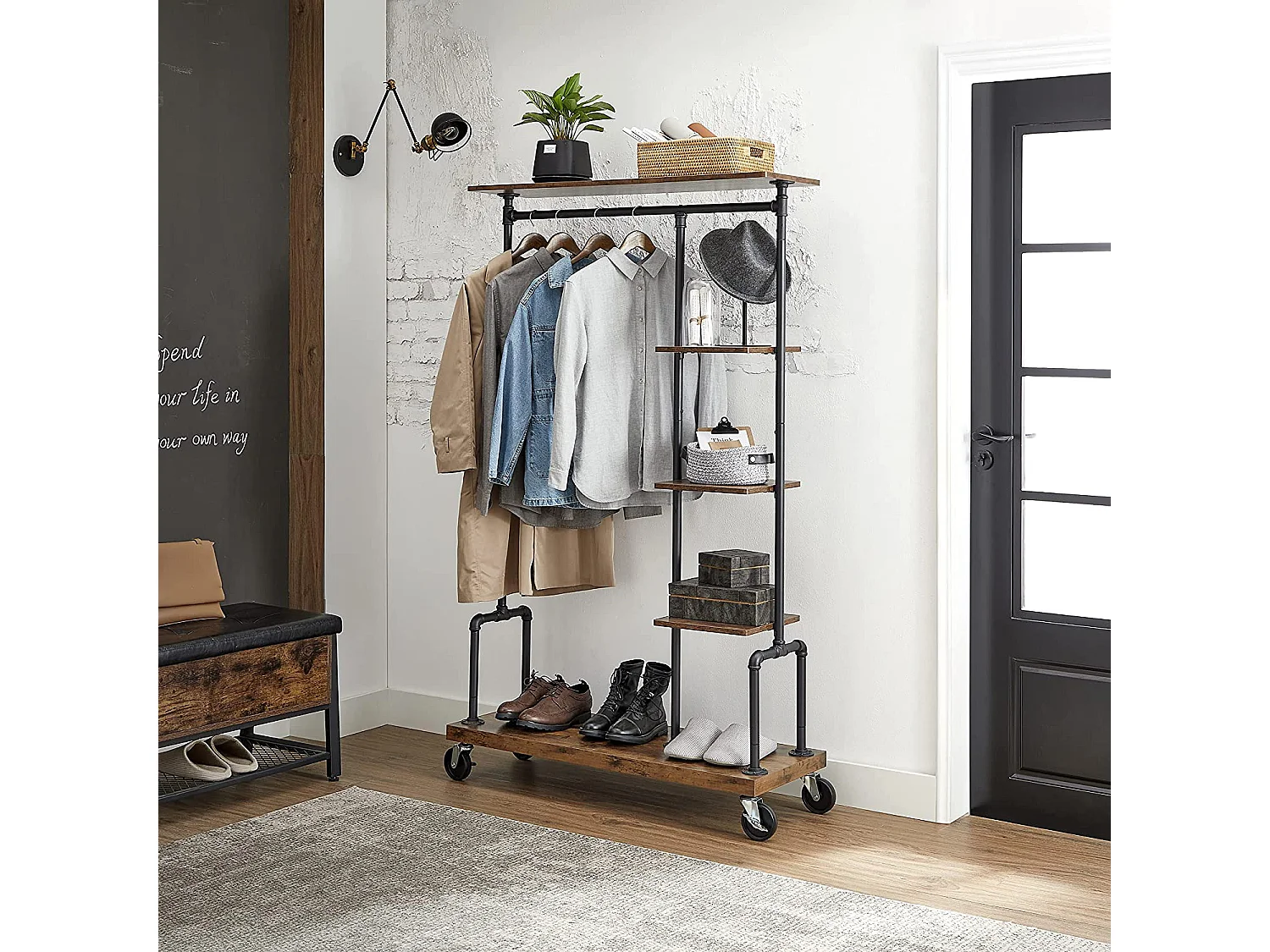 Porte-vêtements, porte-vêtements sur roulettes, porte-vêtements à 5 niveaux avec tuyaux en métal, pour chambre à coucher, magasin, buanderie, salon, brun rustique